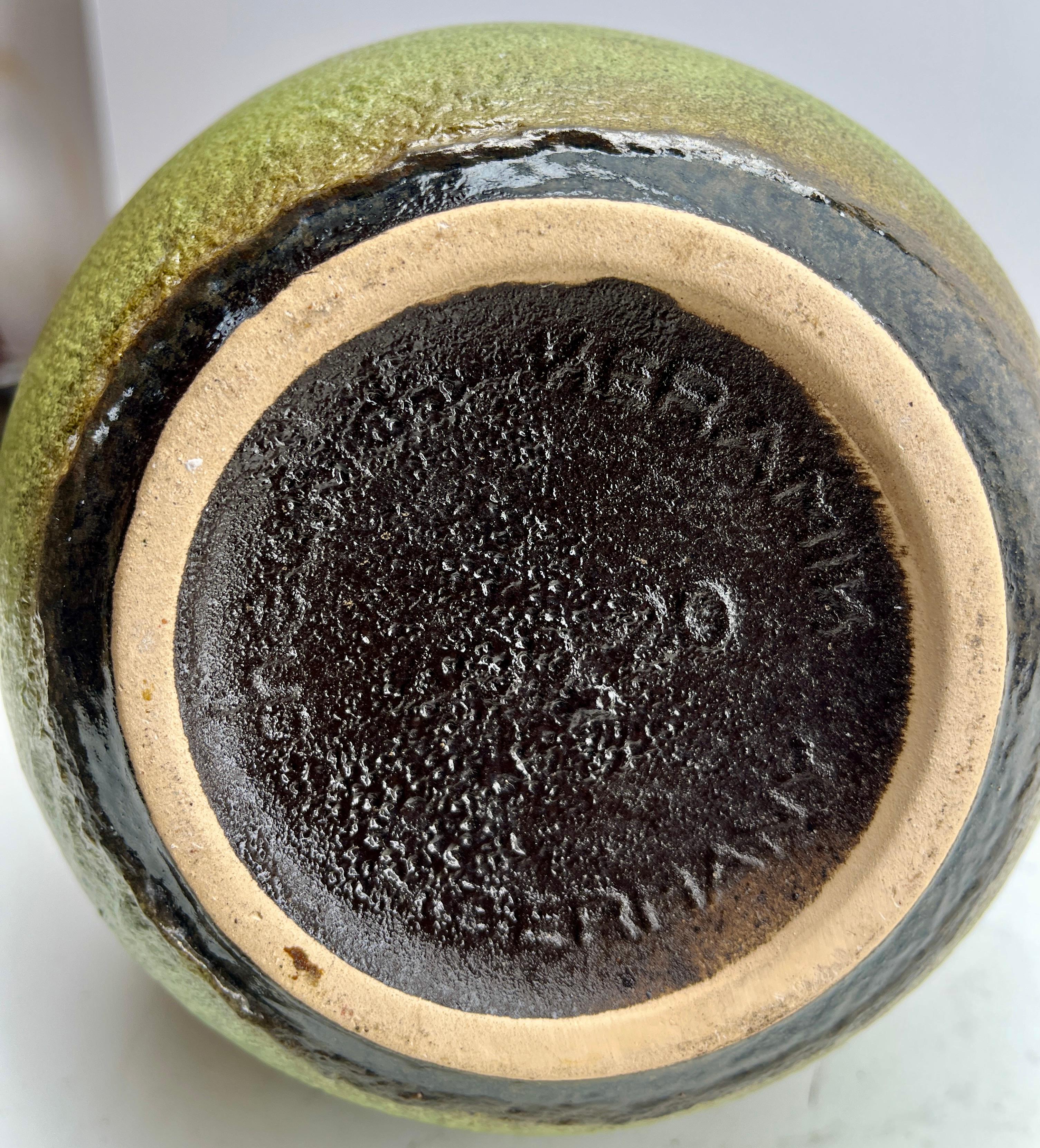 Vase en lave grasse avec émail goutte à goutte vert-brun 'Scheurich 20 W-Germany' 1960s Bon état - En vente à Verviers, BE