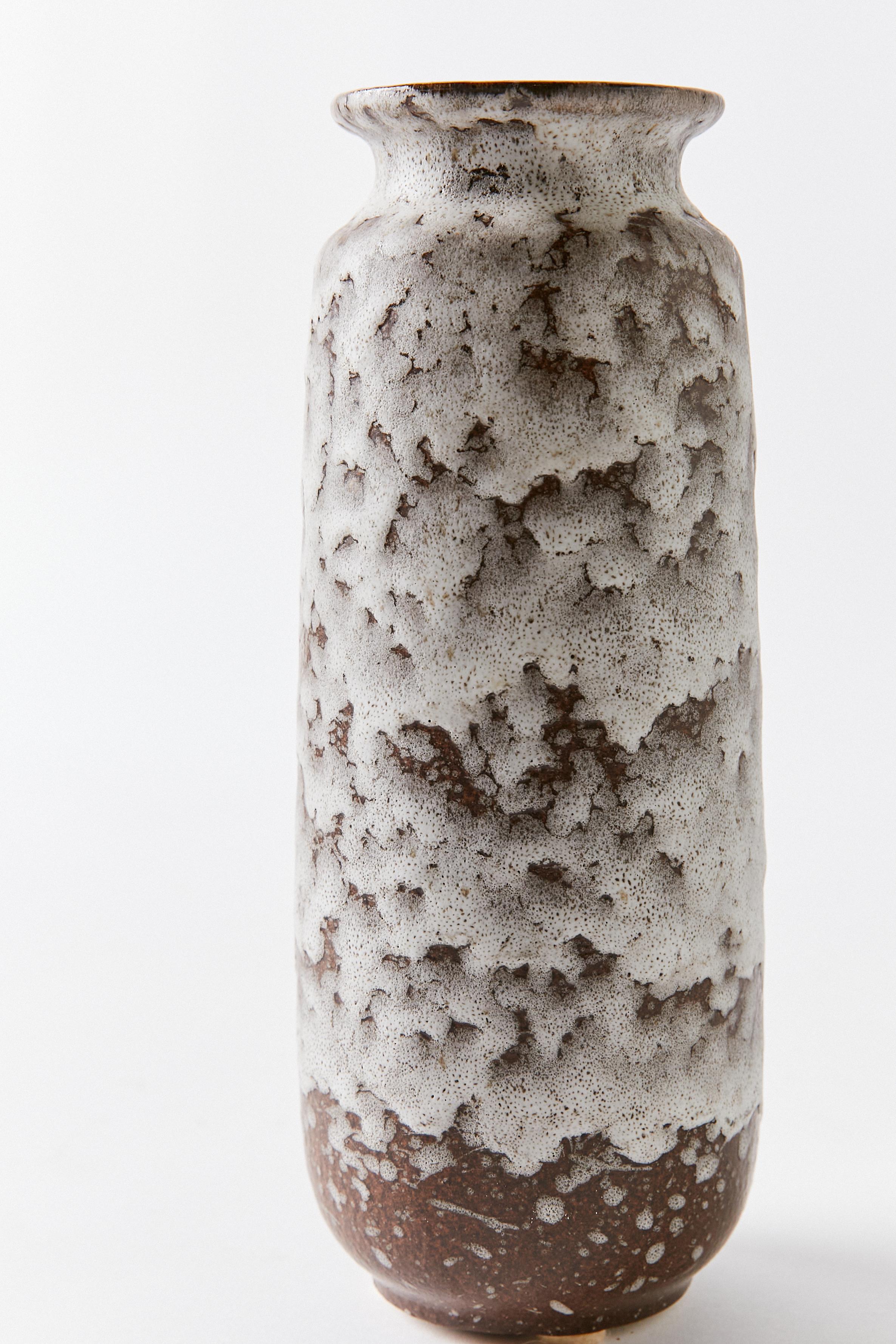 Mid-Century Modern Fat Lava Vase with White Textured Finish, West Germany, 1960s For Sale
