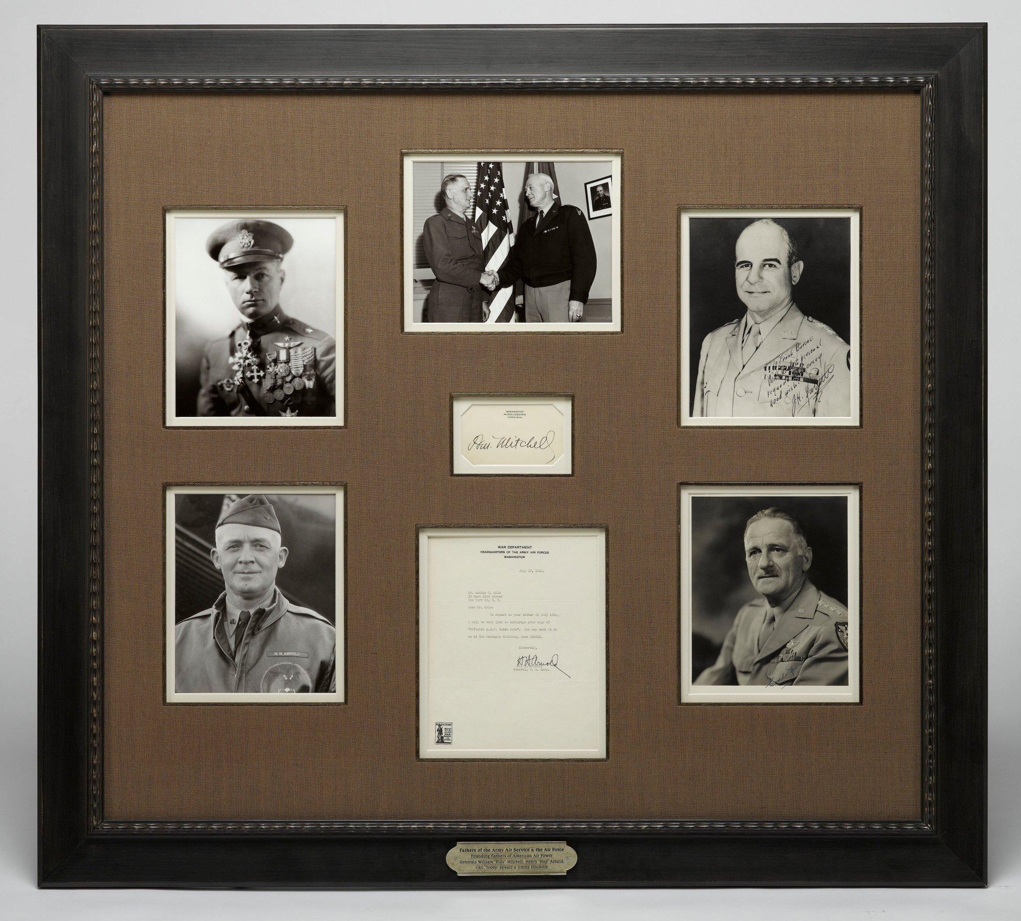 Collage de firmas auténticas de los Padres del Servicio Aéreo, circa 1926-1993 en venta 3
