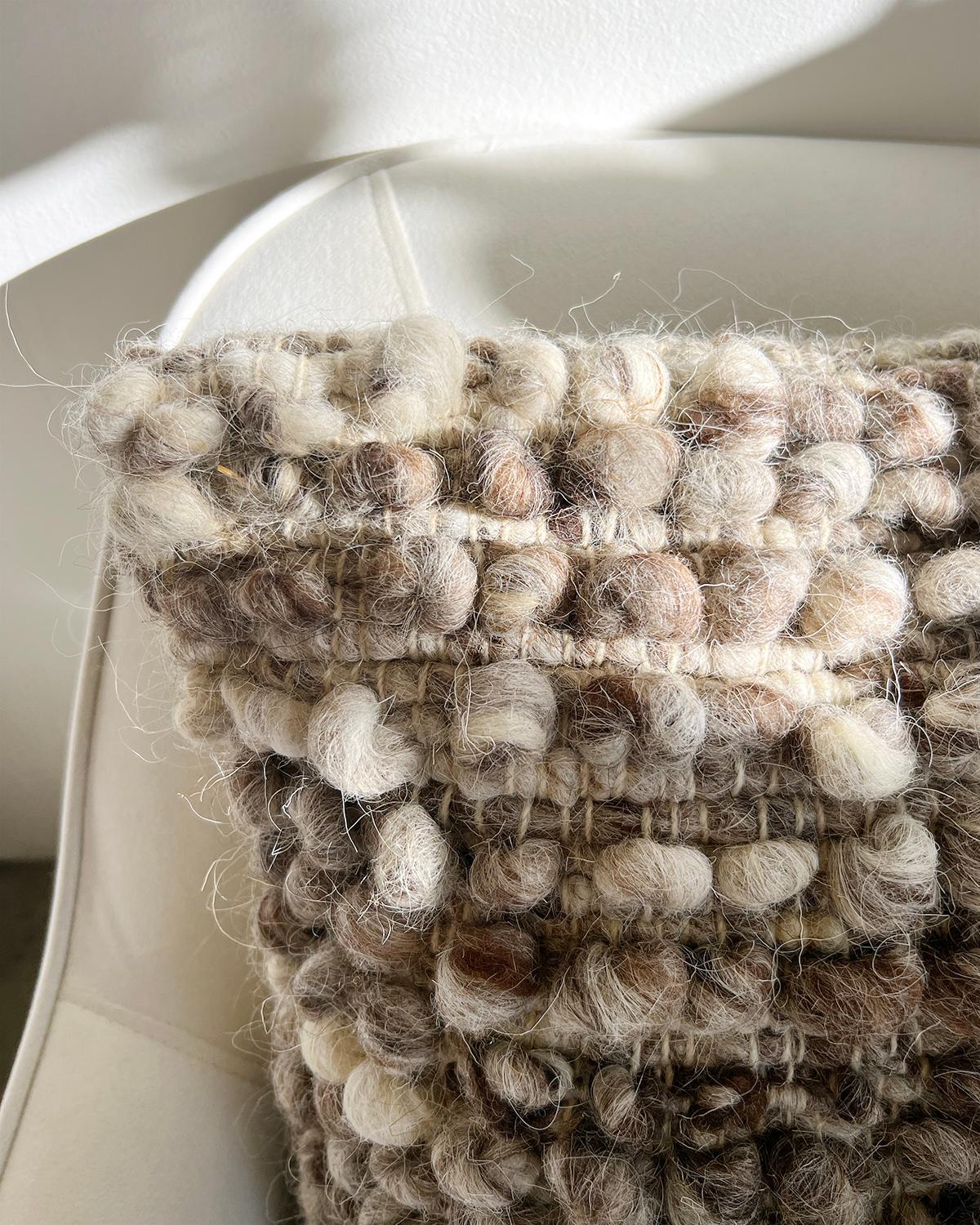 Fatima Bobble Überwurf-Kissen in Grau aus 100 % Schafswolle - 20