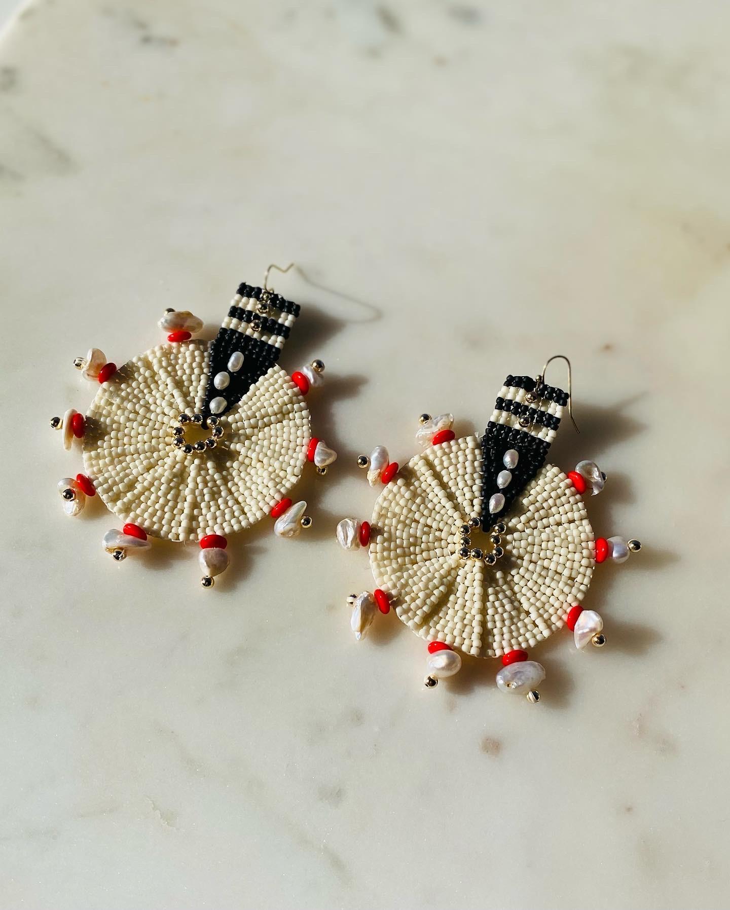 Fatima Warrior Pearl Medallion Earrings In New Condition For Sale In Leander, TX