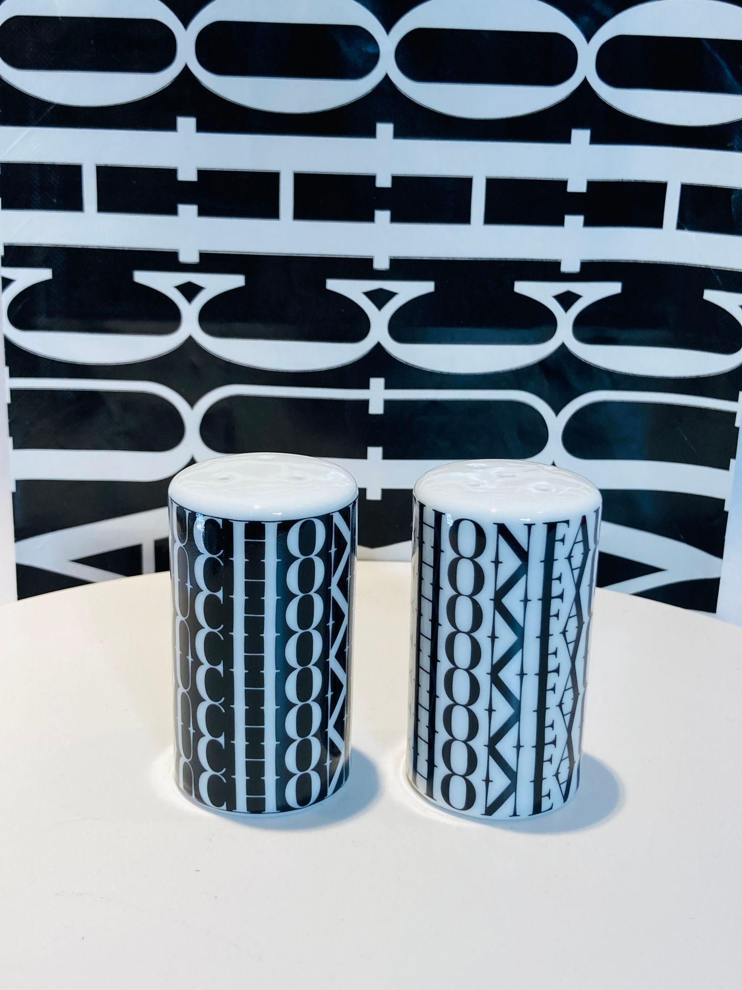 FAUCHON Paris Salz- und Pfefferstreuer aus Porzellan Schwarz und Weiß im Angebot 6
