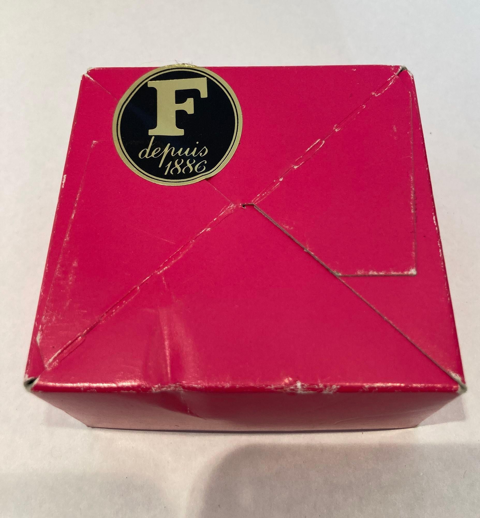 FAUCHON Paris Salz- und Pfefferstreuer aus Porzellan Schwarz und Weiß (Französisch) im Angebot