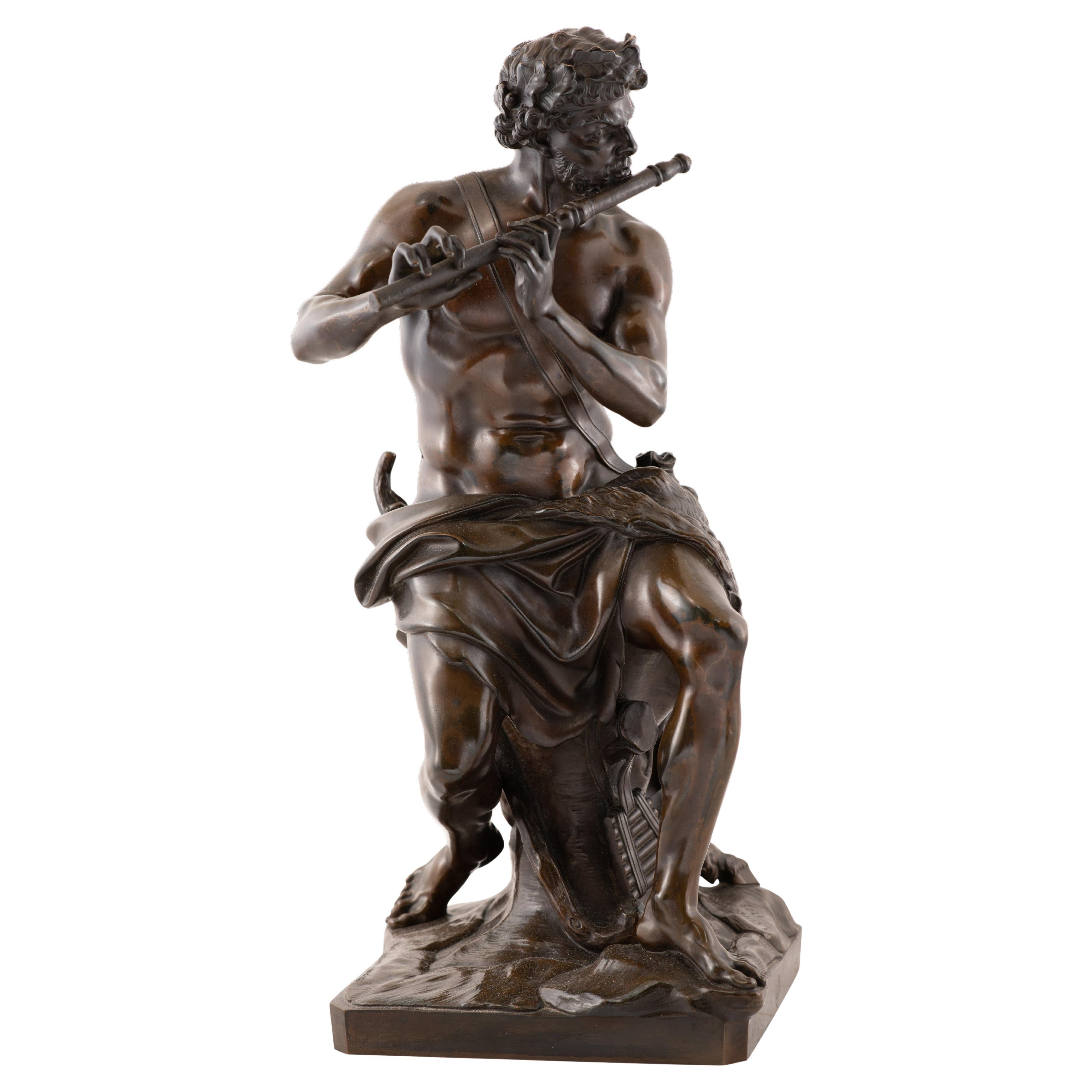 Faun spielt Flöte. Bronze. Nach den Modellen von Antoine Coysevòx. im Angebot