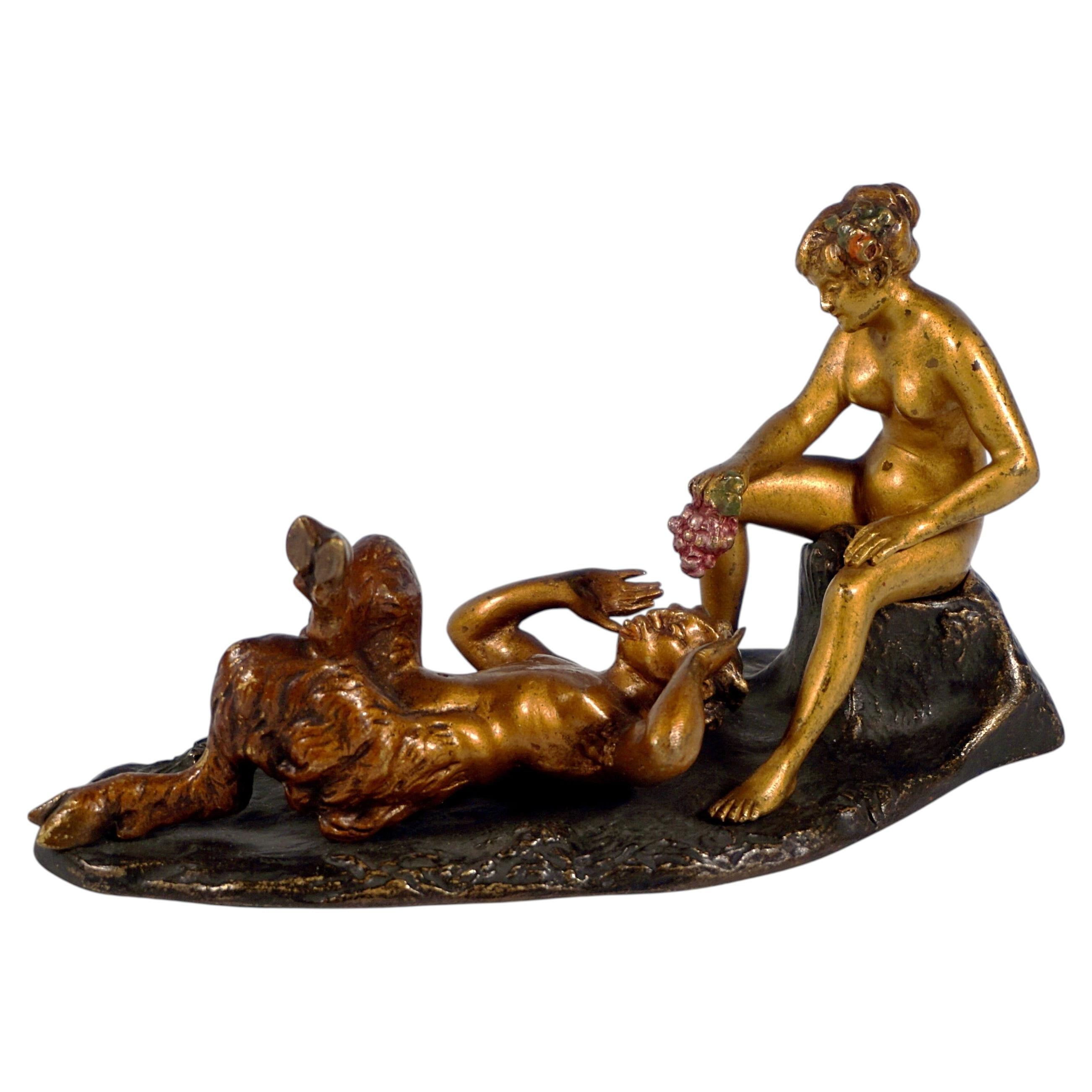 Faune avec nu féminin, bronze érotique viennois original, par Bergmann, Circa 1920