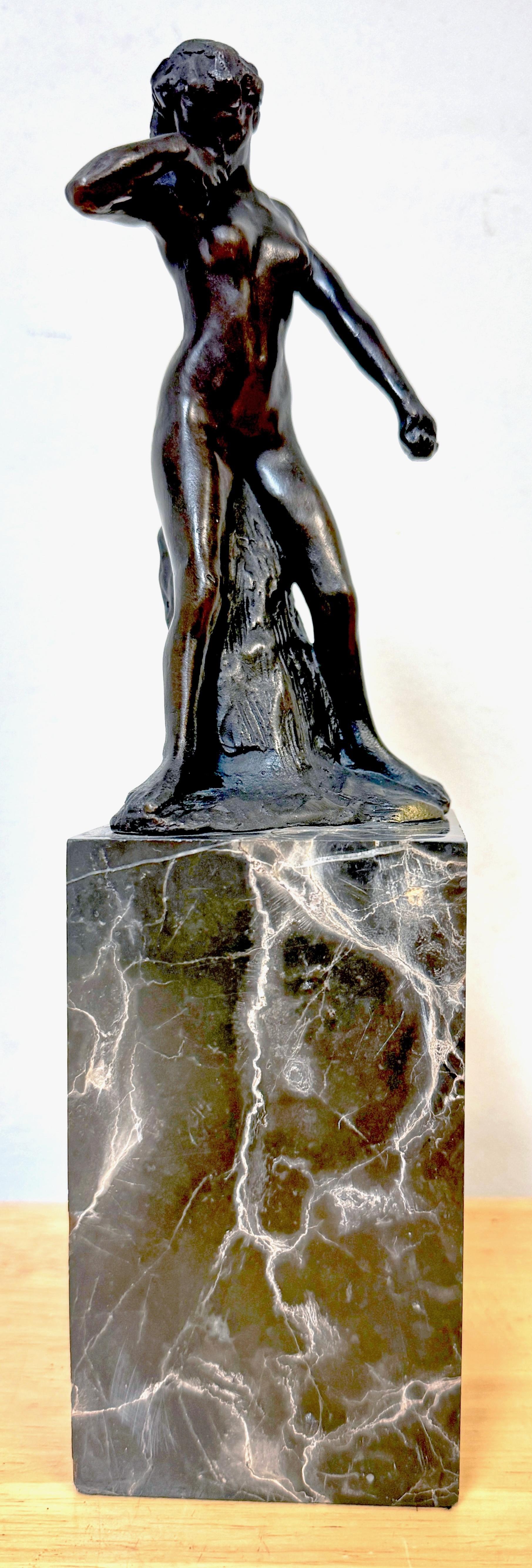Faunesse Debout (Faunesse in piedi), dopo Auguste Rodin

François Auguste René Rodin (1840-1917) 

Faunesse Debout (Standing Faunesse), versione rock semplice, l'originale ricevuto nel 1884

Faunesse Debout è una scultura in bronzo creata dopo