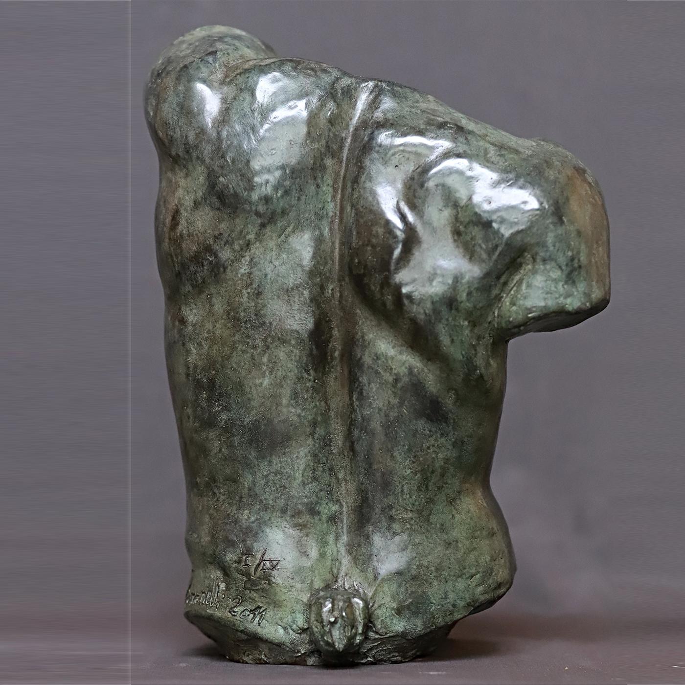 Sculpture de torse de faucon en bronze Neuf - En vente à Milan, IT