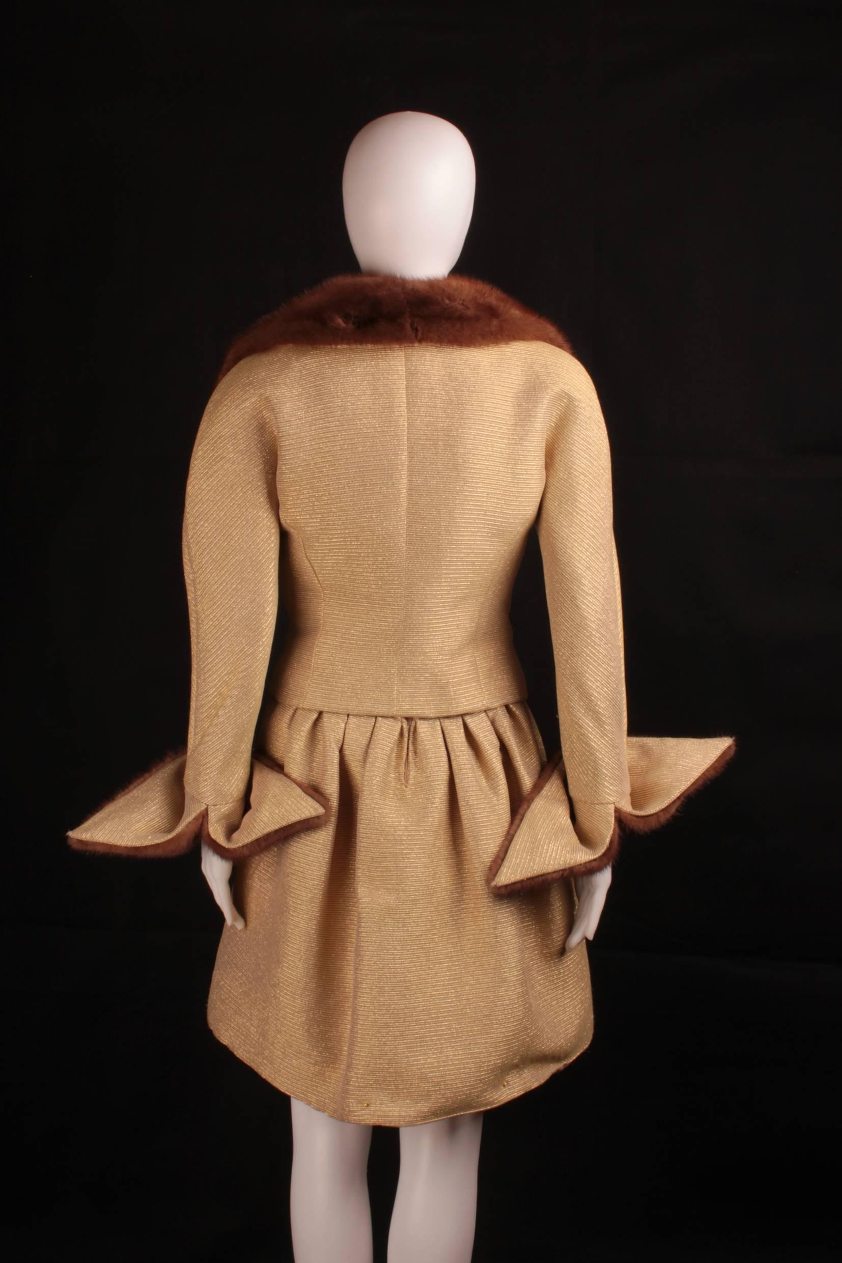Fausto Sarli, gold lurex cannete’ fabric, jacket and dress ensemble.  In Excellent Condition For Sale In Rome, IT