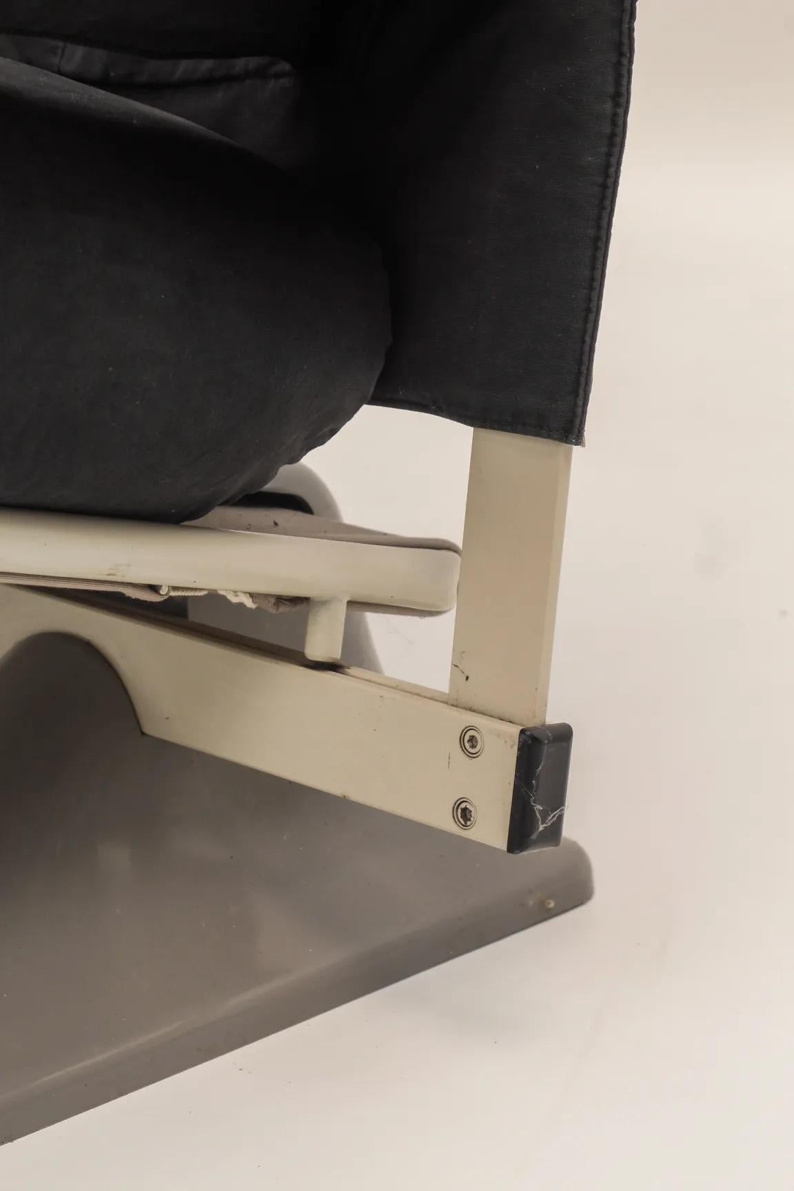 Fauteuil AEO par Archizoom Associati pour Cassina Metal en venta