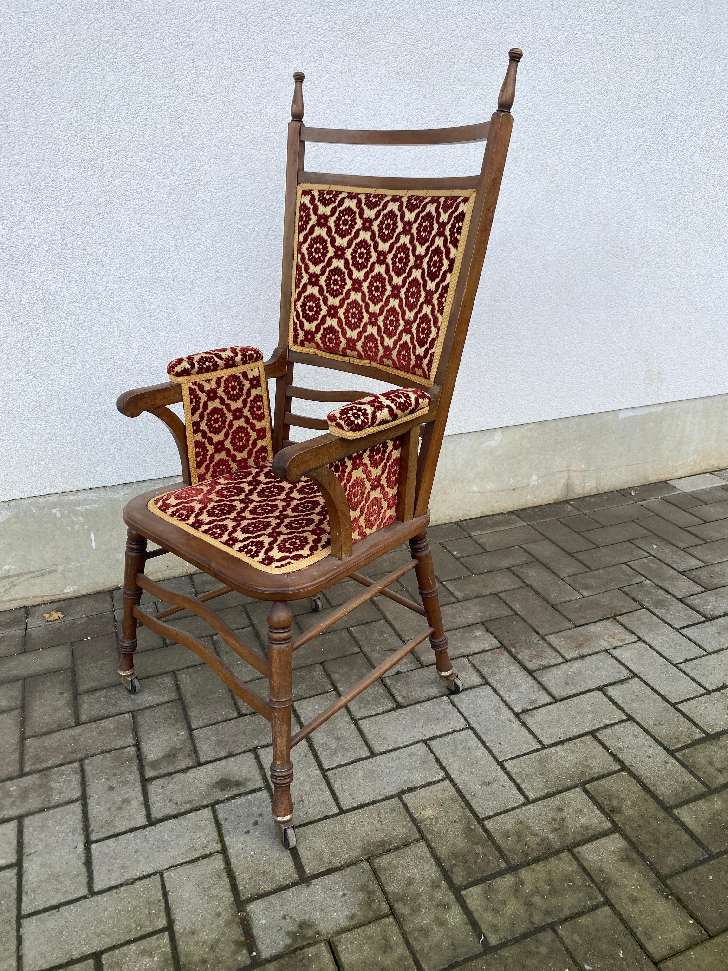 Hêtre Fauteuil Art Nouveau à haut dossier en hêtre en vente