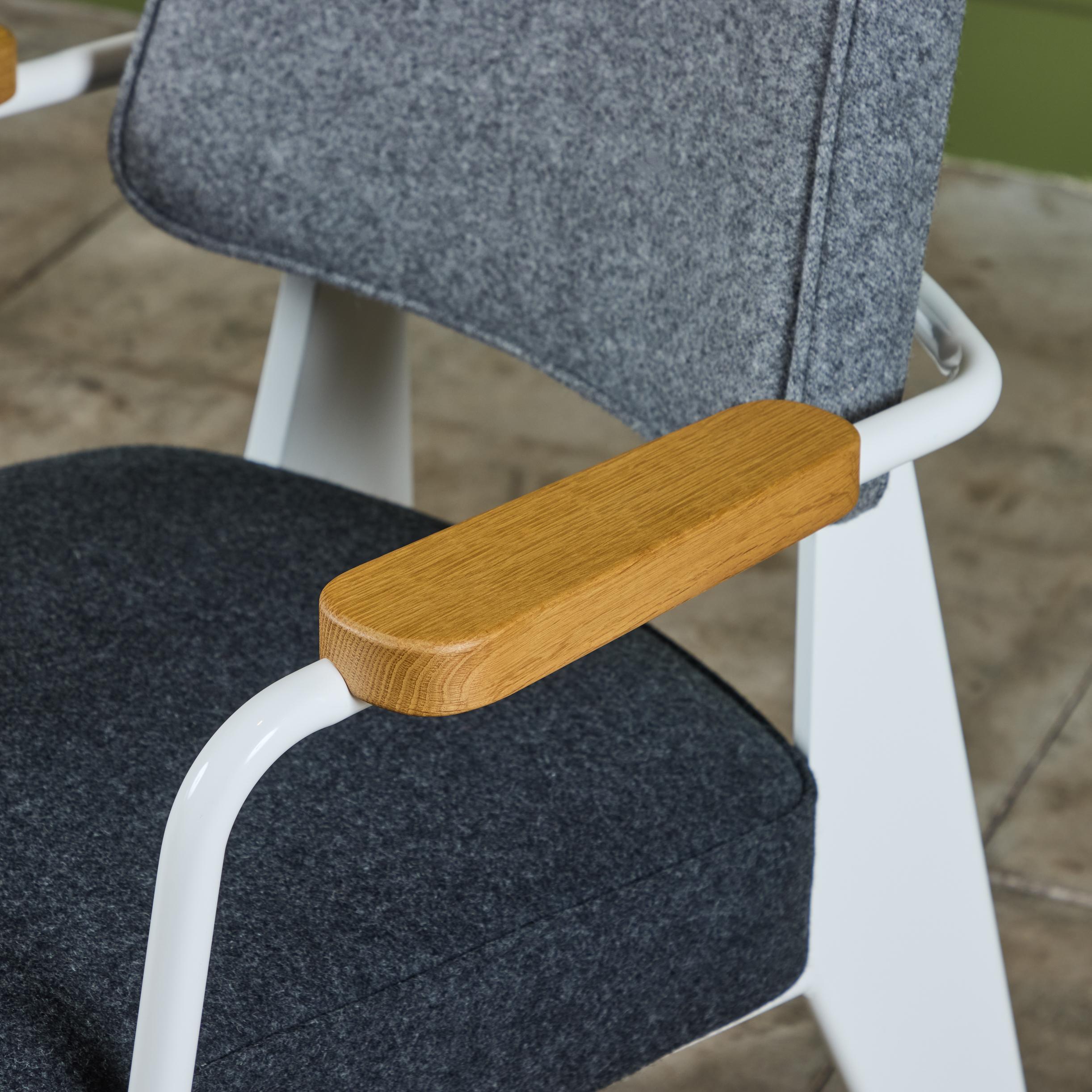 Fauteuil Chair by Jean Prouvé for Vitra For Sale 7