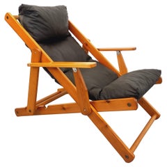 Fauteuil chaise longue pliante réglable vintage en pin et simili cuir années 60