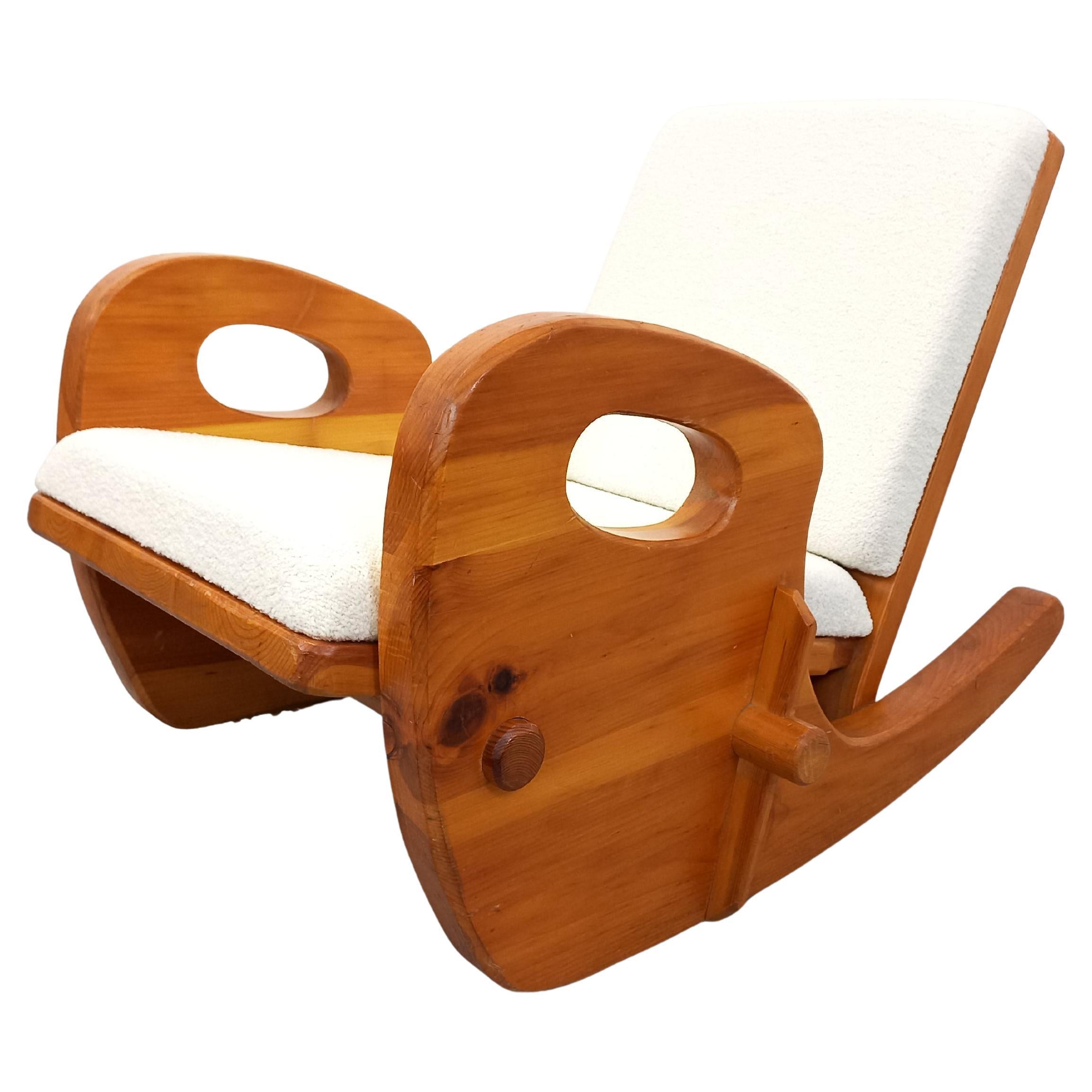 Fauteuil chauffeuse "luge" brutalistes à bascule style Jean Touret vintage pin