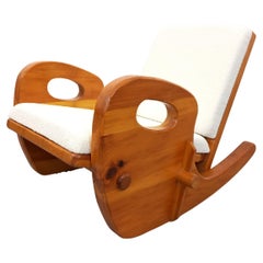 Fauteuil chauffeuse luge brutalistes à bascule style Jean Touret vintage pin