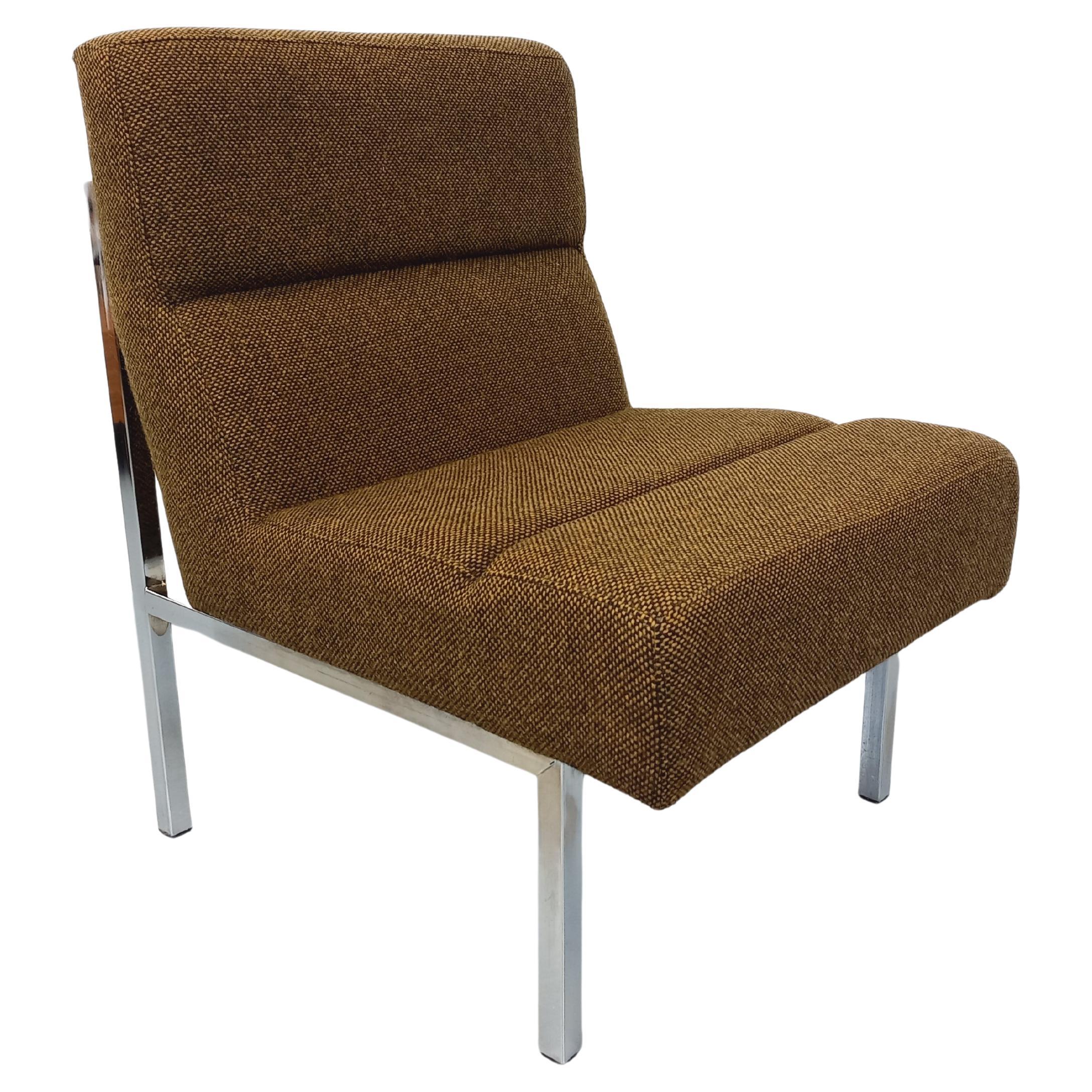 Fauteuil chauffeuse moderniste vintage en tissu de laine et métal chrome