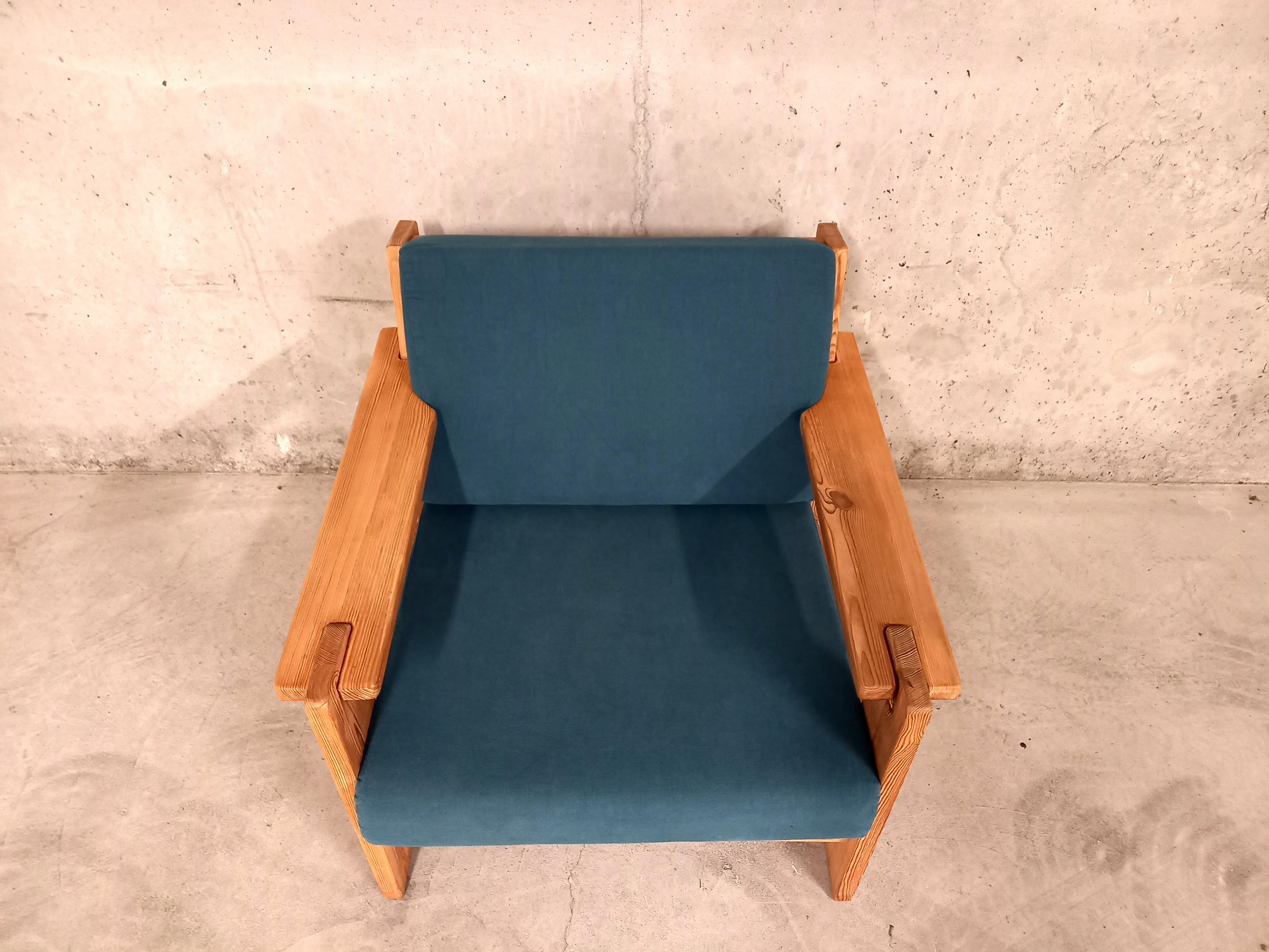 Fauteuil chauffeuse vintage en pin années 80 en venta 2