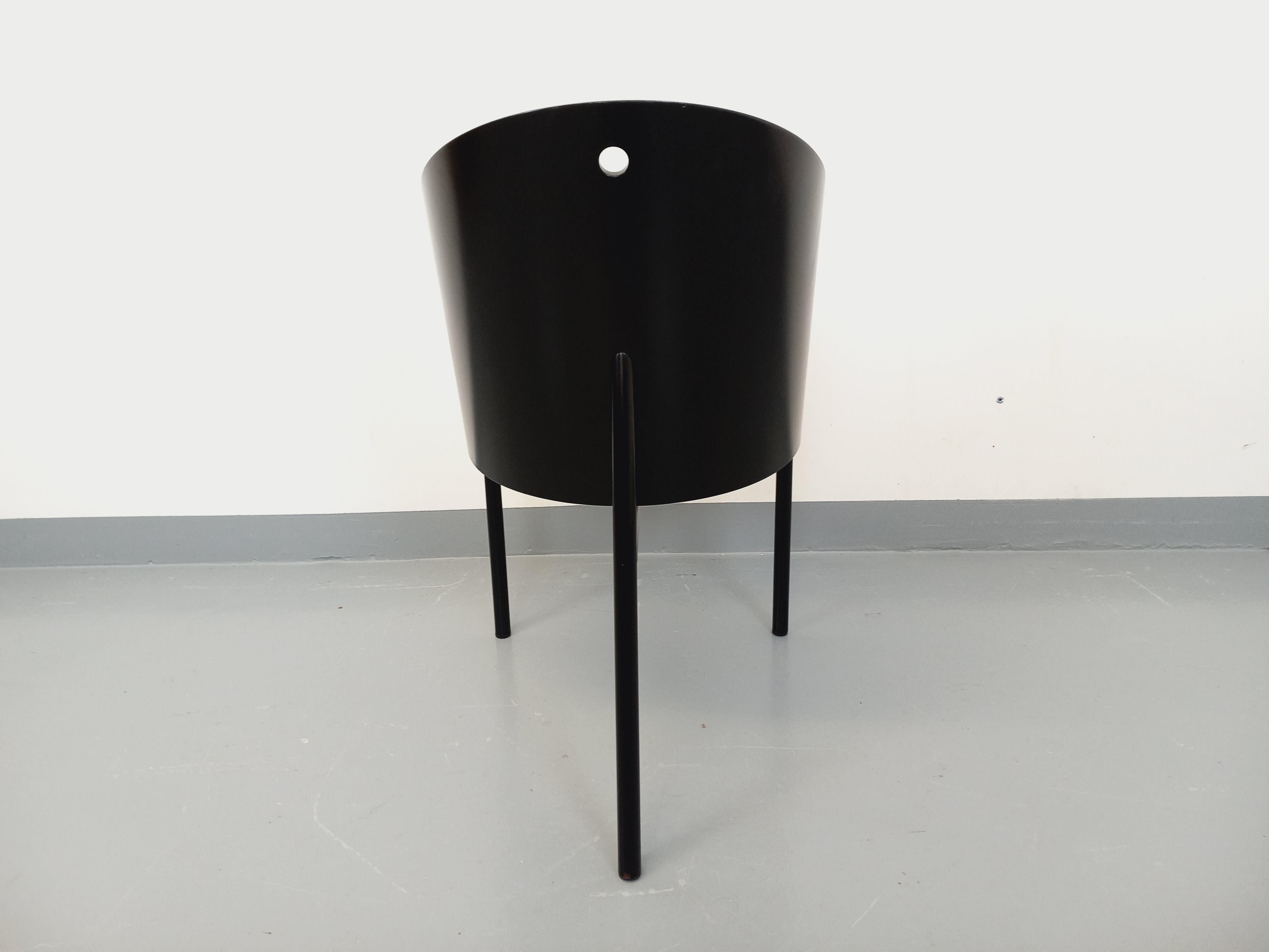 Fauteuil Costes par Philippe Starck vintage en bois, métal et cuir noirs (Metall) im Angebot