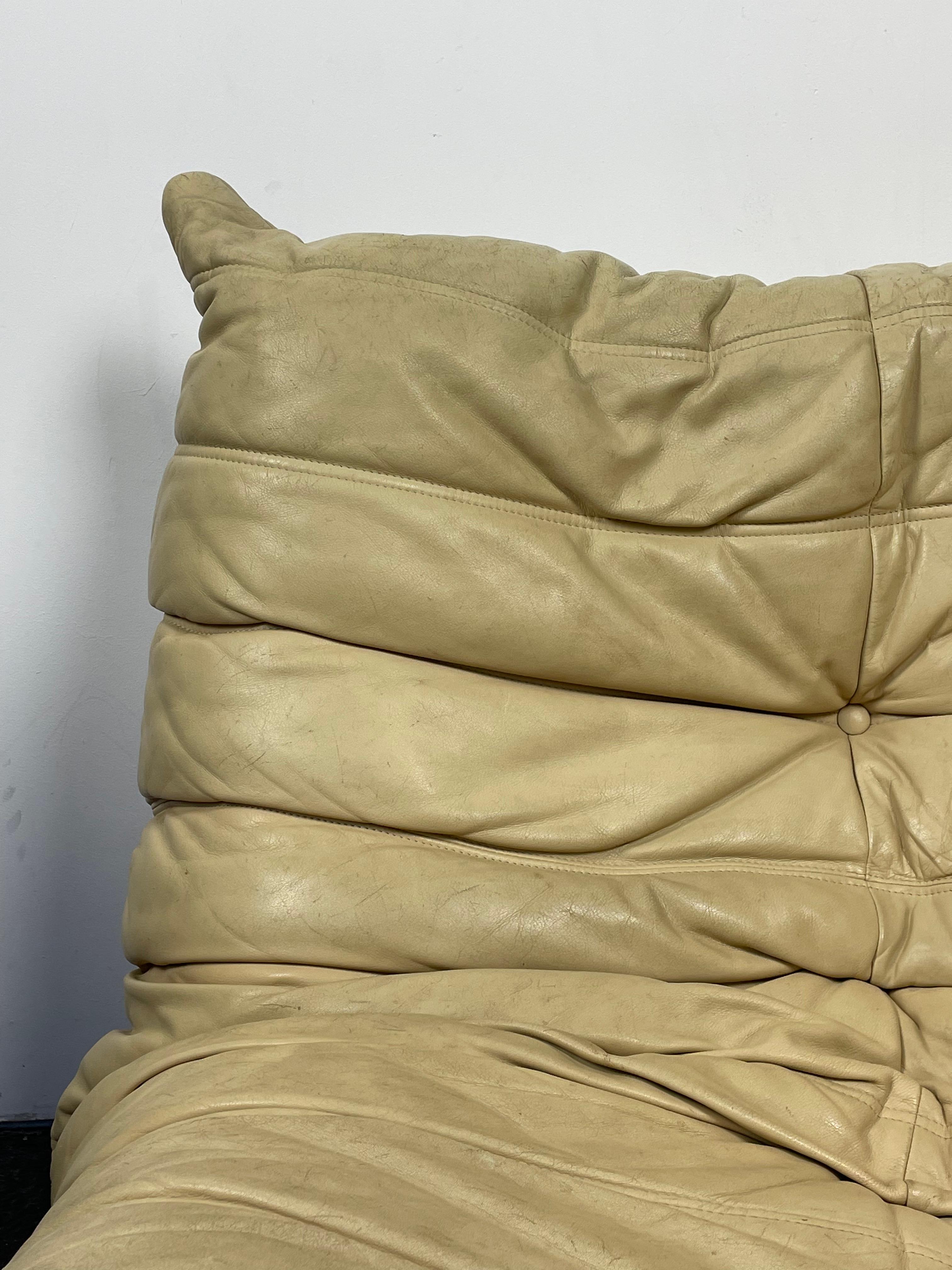 Fauteuil d'angle Togo par Michel Ducaroy pour Ligne Roset 5