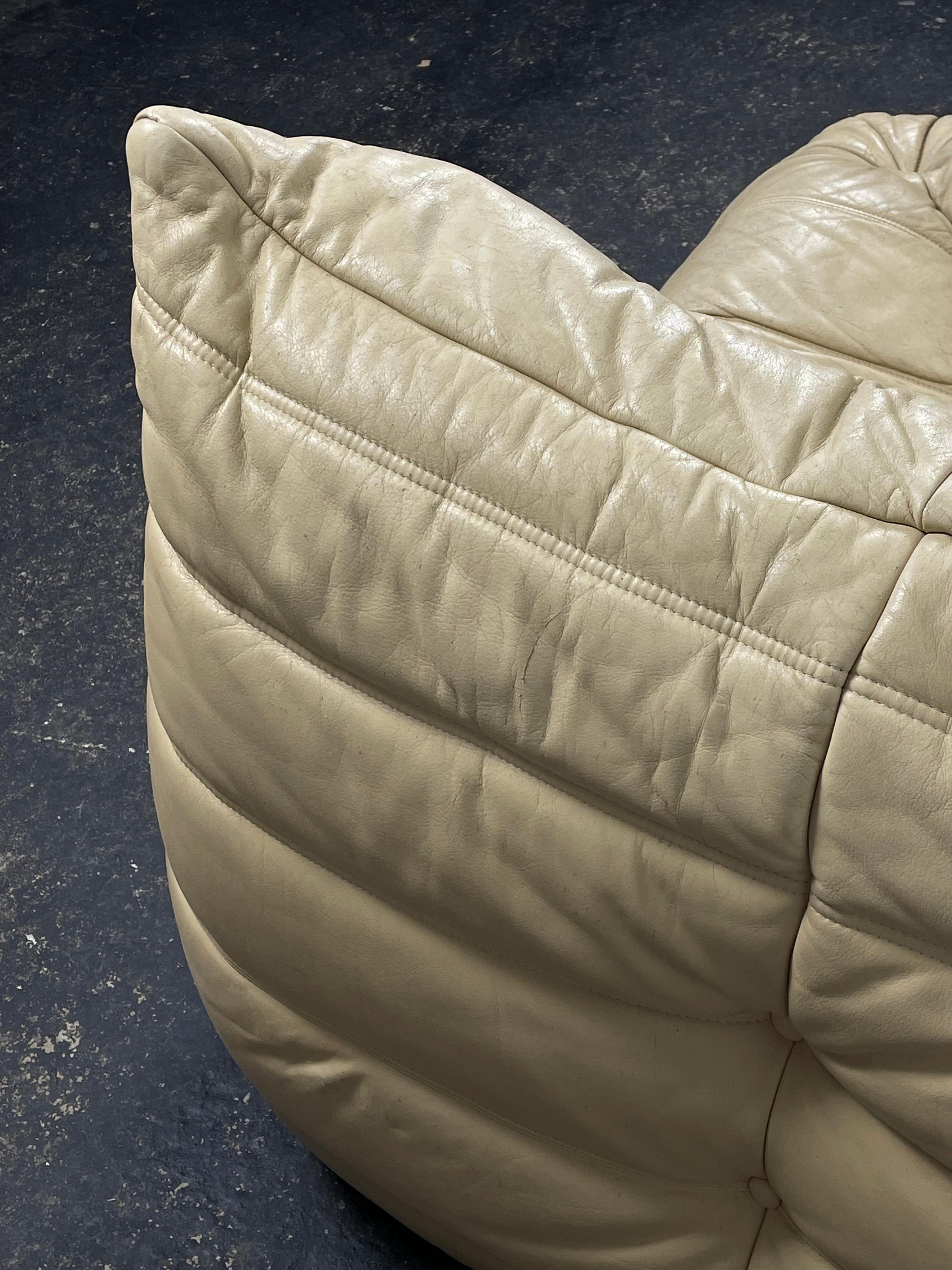 Fauteuil d'angle Togo par Michel Ducaroy pour Ligne Roset 6