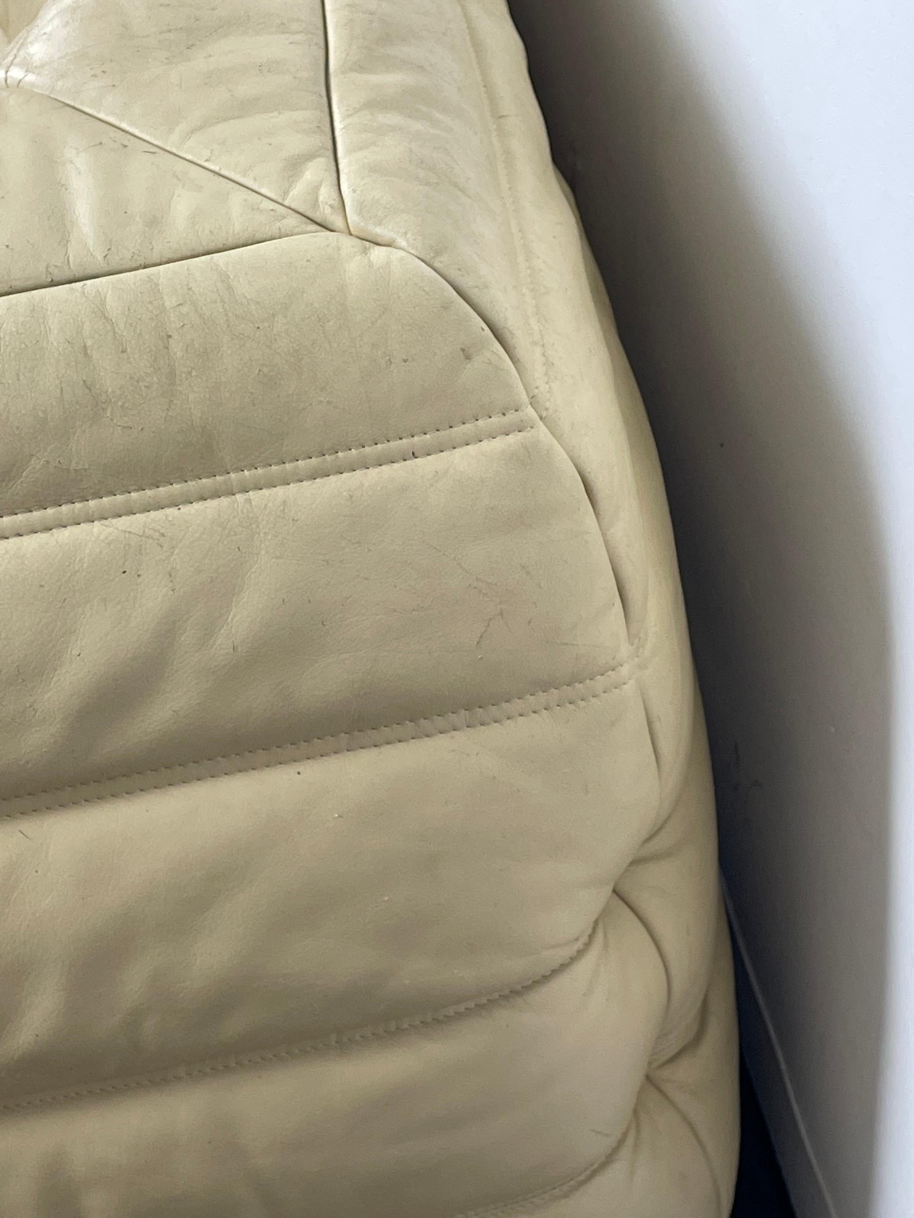 Fauteuil d'angle Togo par Michel Ducaroy pour Ligne Roset 7