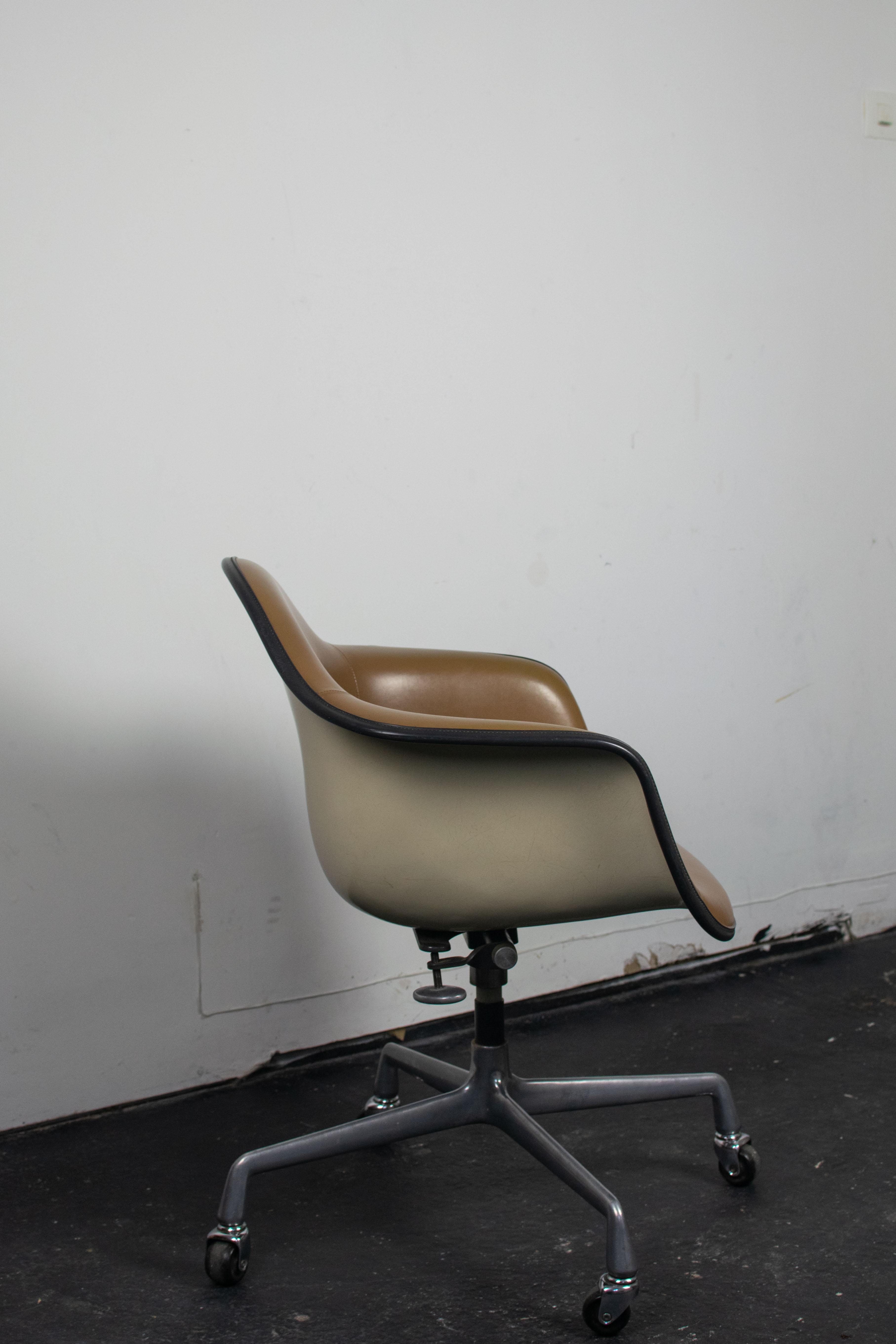 Mid-Century Modern Fauteuil Dat-2 Par Charles & Ray Eames Pour Herman Miller