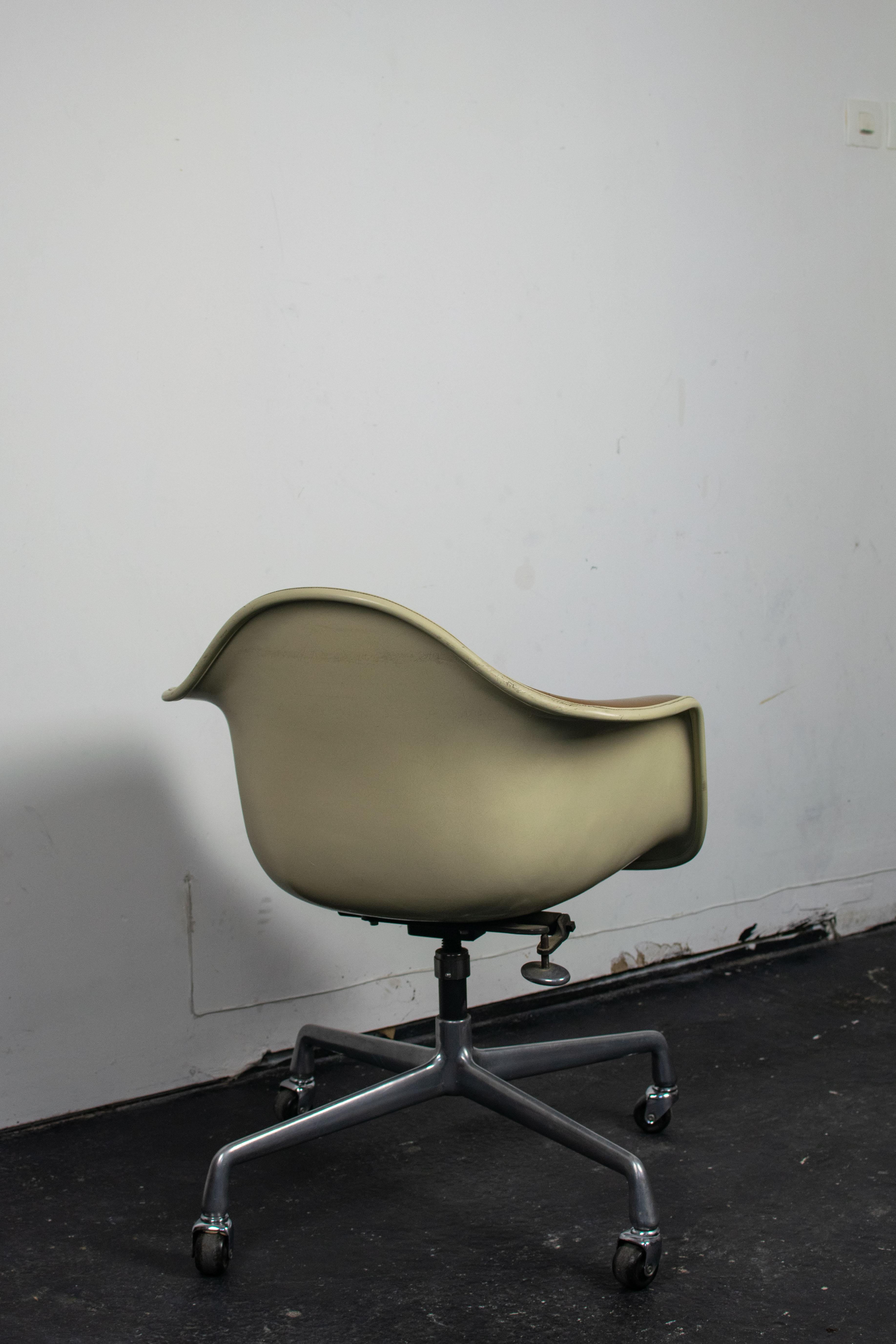 North American Fauteuil Dat-2 Par Charles & Ray Eames Pour Herman Miller