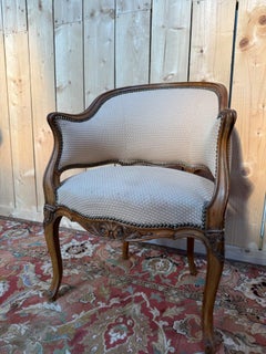 Fauteuil de bureau en corbeille – Style Louis XV – Noyer – XIXe siècle