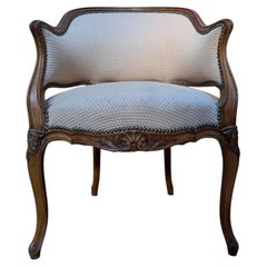 Fauteuil de bureau en corbeille – Style Louis XV – Noyer – XIXe siècle