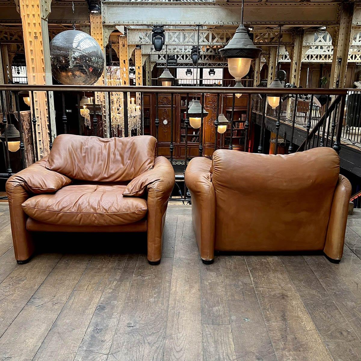 Ein Paar Maralunga-Loungesessel aus Leder von Vico Magistretti für Cassina im Zustand „Gut“ im Angebot in TOURCOING, FR