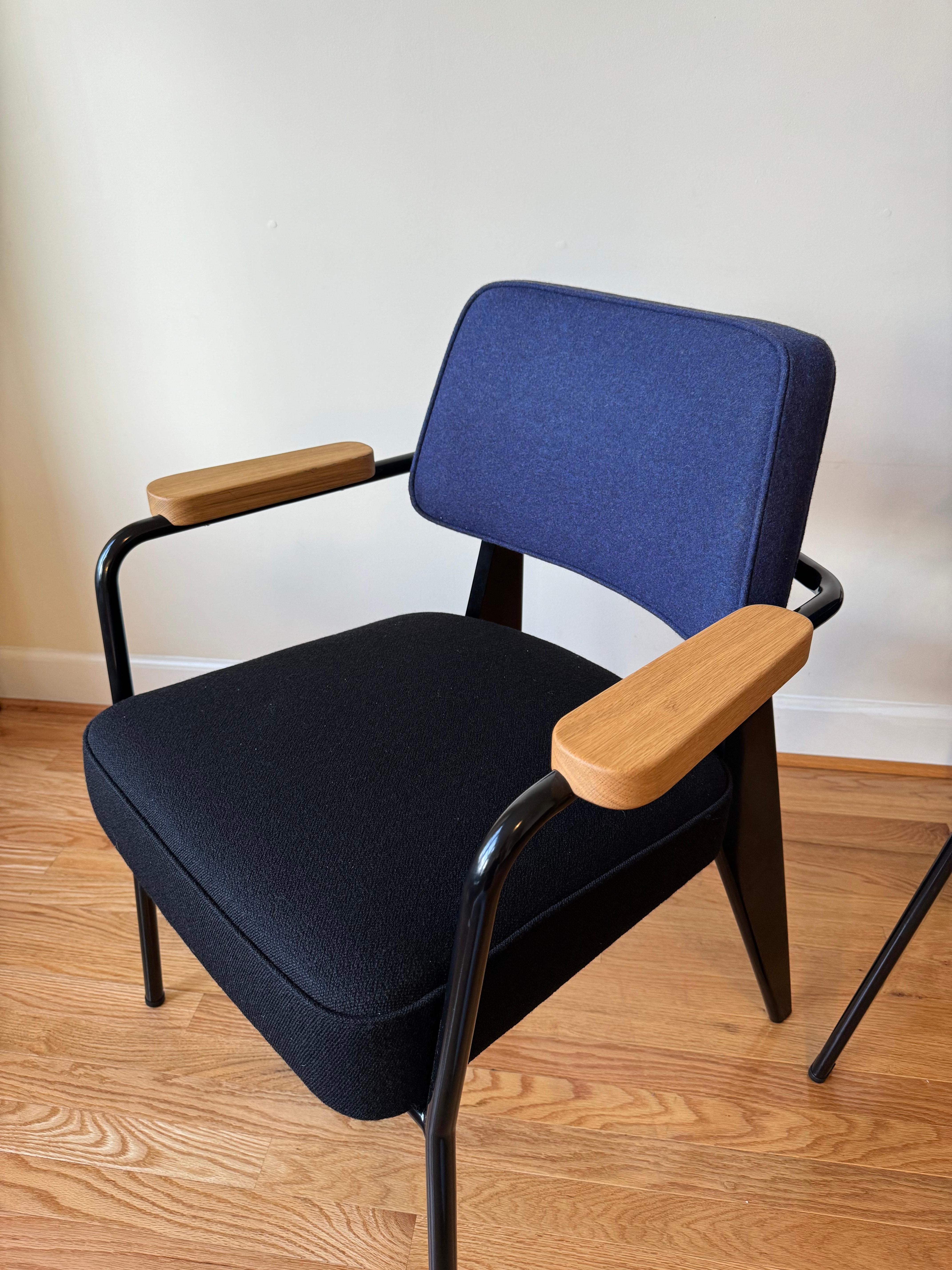 Mid-20th Century Fauteuil Direction by Jean Prouvé for VITRA 