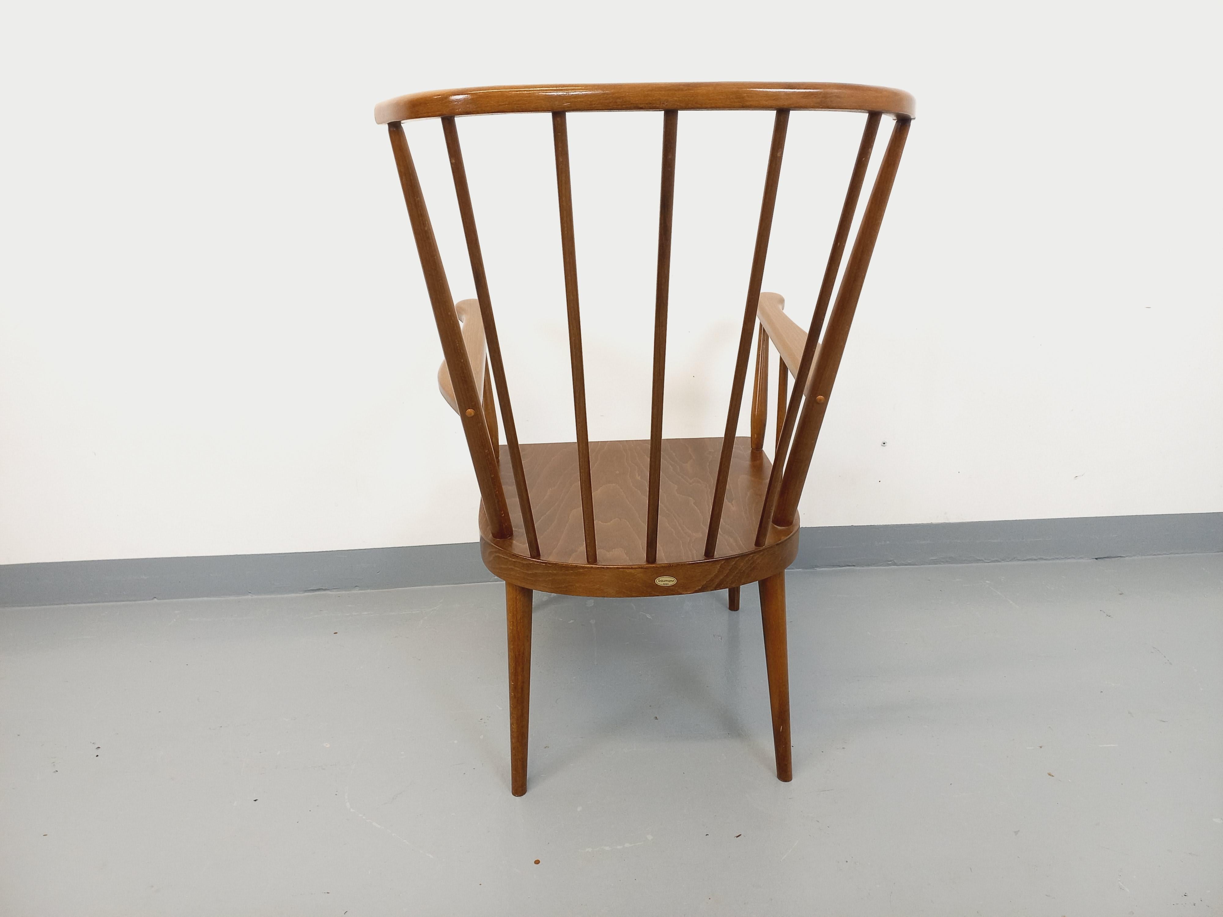 Fauteuil en bois vintage Baumann modèle Éventail des années 60 en vente 4