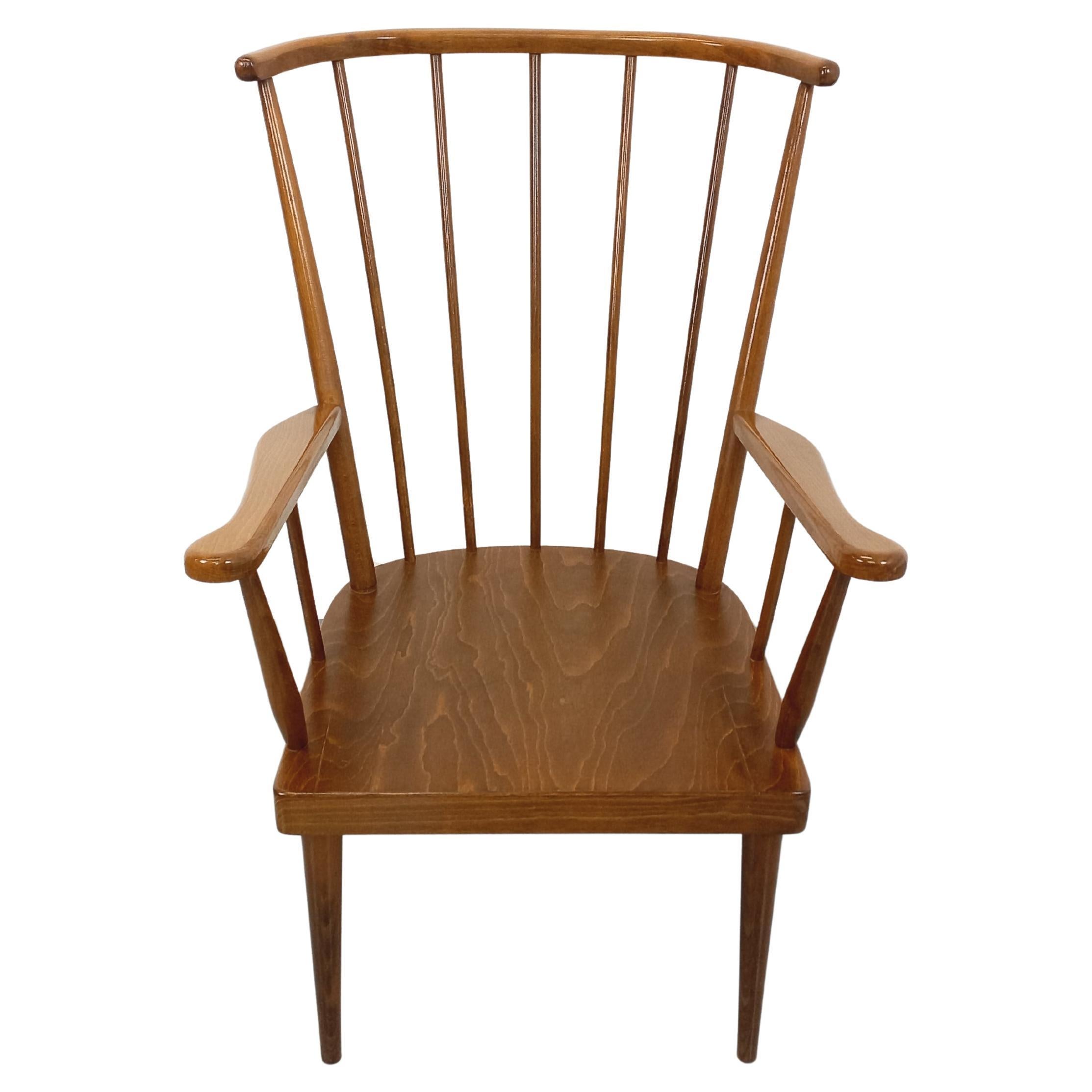 Fauteuil en bois vintage Baumann modèle Éventail des années 60 en vente