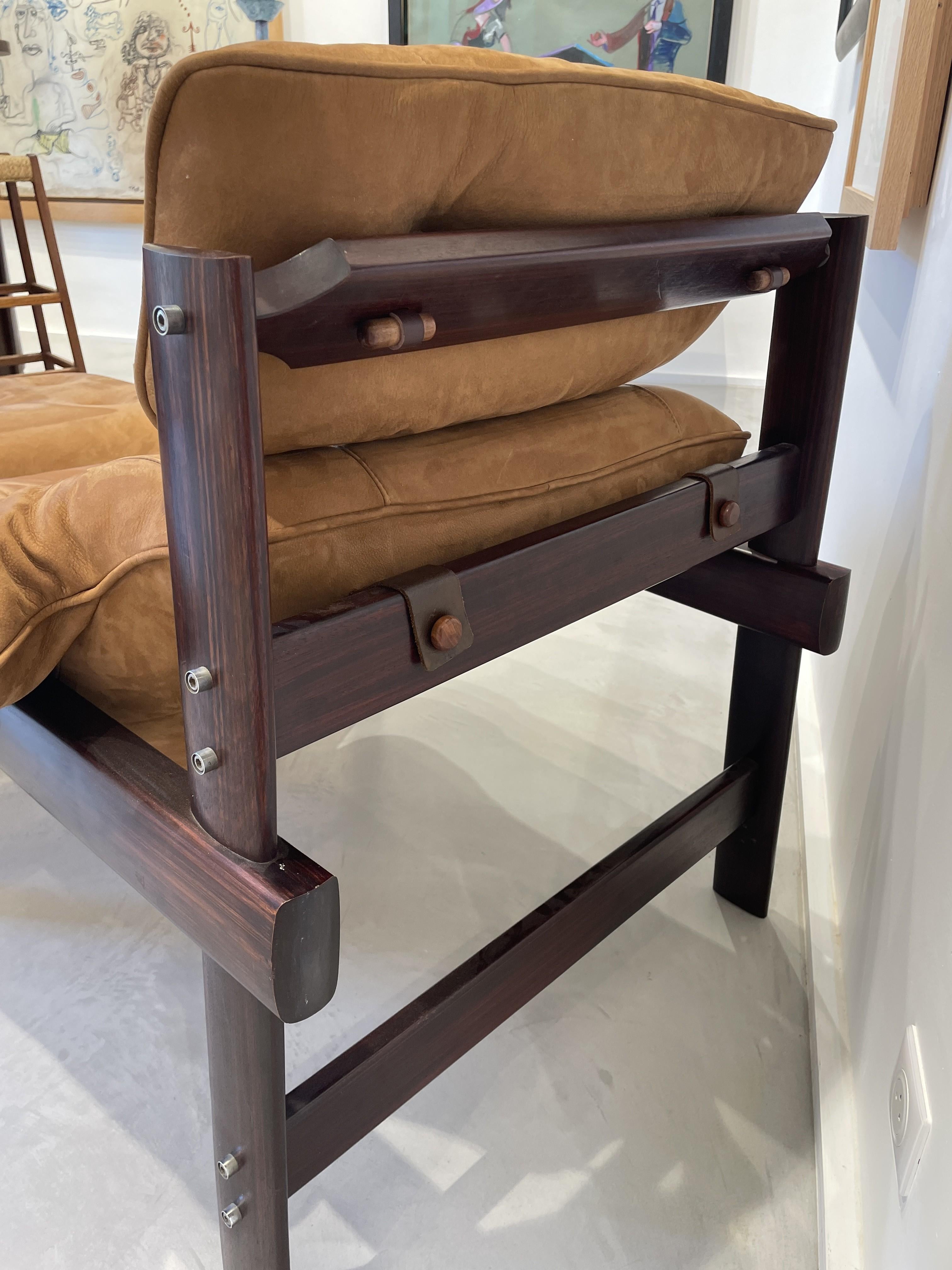 Fauteuil et repose pieds Moderno en venta