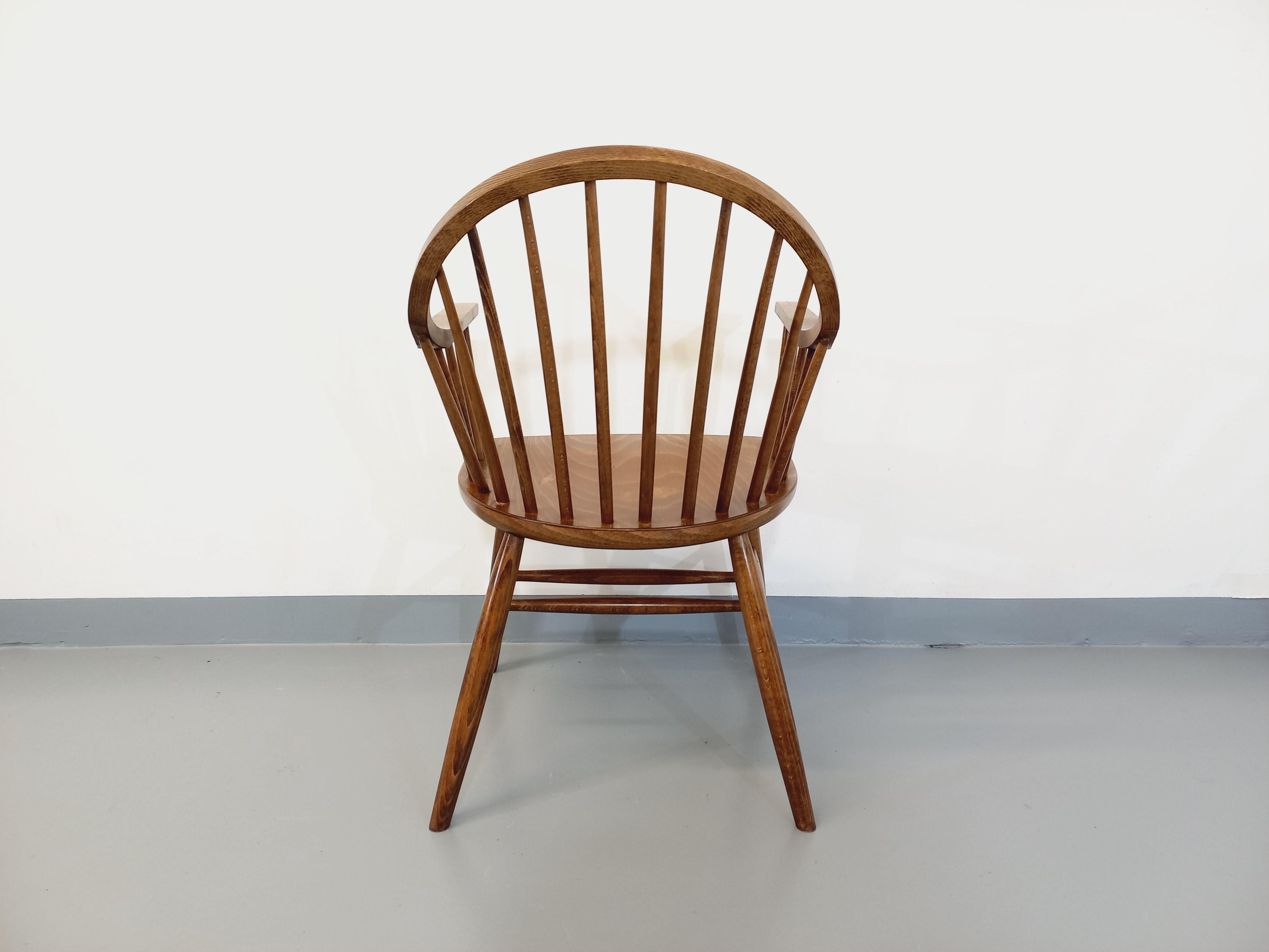 Fauteuil éventail vintage Bridge Western de marque Baumann en bois des années 70 In Good Condition For Sale In BESANÇON, FR