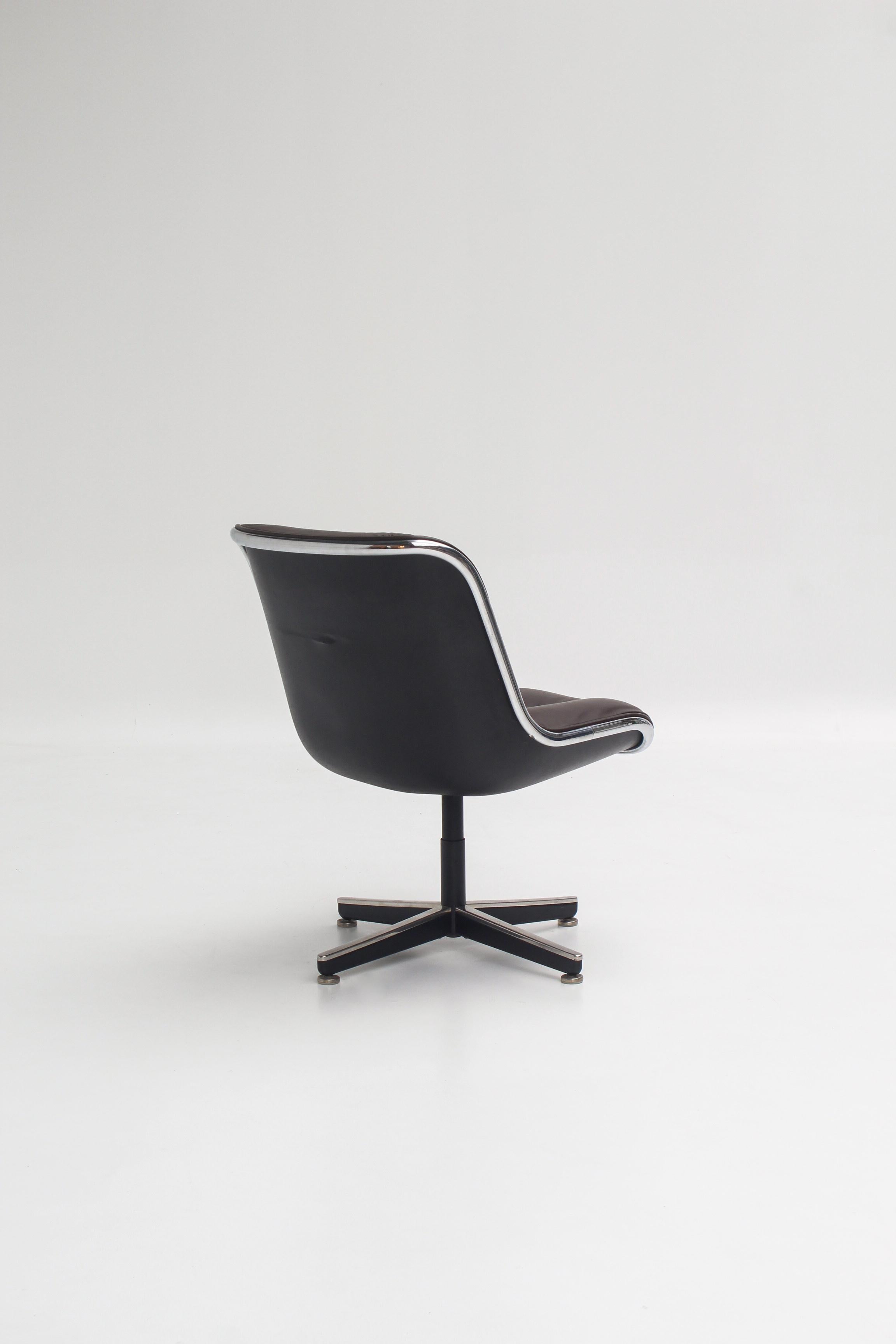 Fauteuil Executive en cuir marron par Charles Pollock pour Knoll, États-Unis (amerikanisch) im Angebot