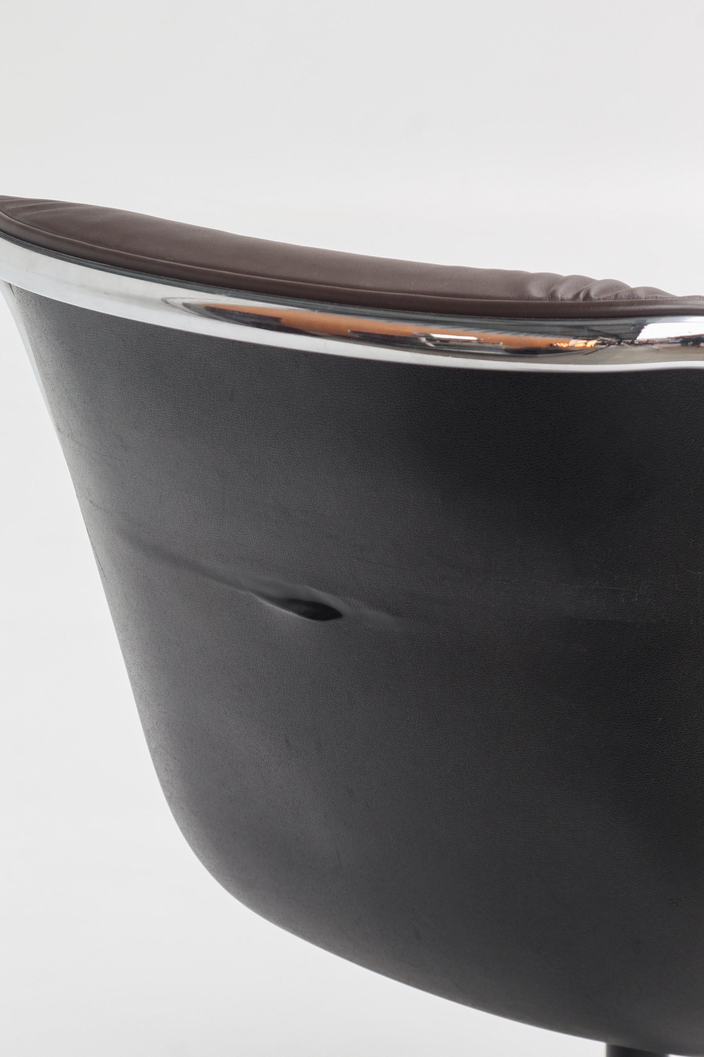 Fauteuil Executive en cuir marron par Charles Pollock pour Knoll, États-Unis im Zustand „Starke Gebrauchsspuren“ im Angebot in Rouen, FR
