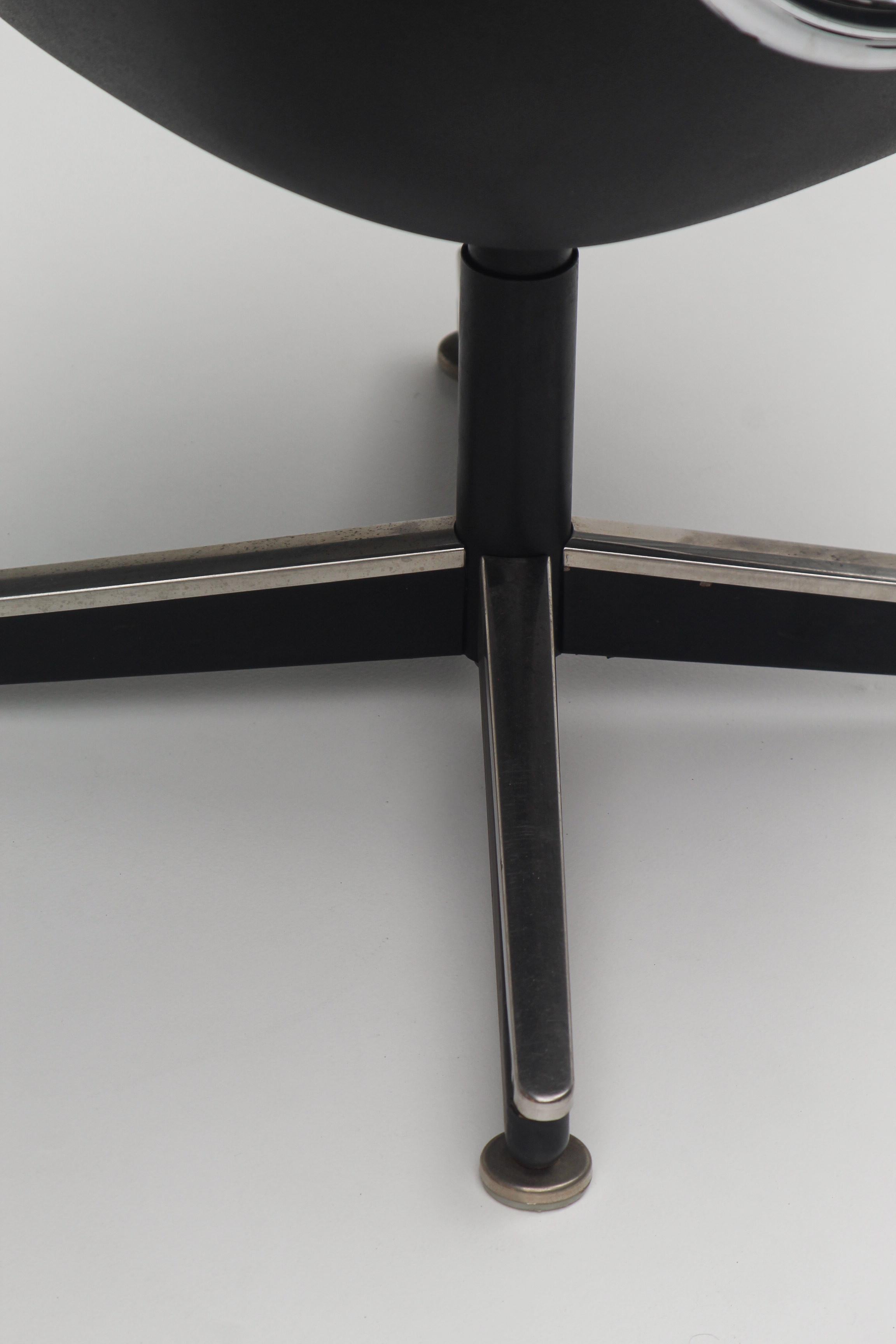 Fauteuil Executive en cuir marron par Charles Pollock pour Knoll, États-Unis (20. Jahrhundert) im Angebot