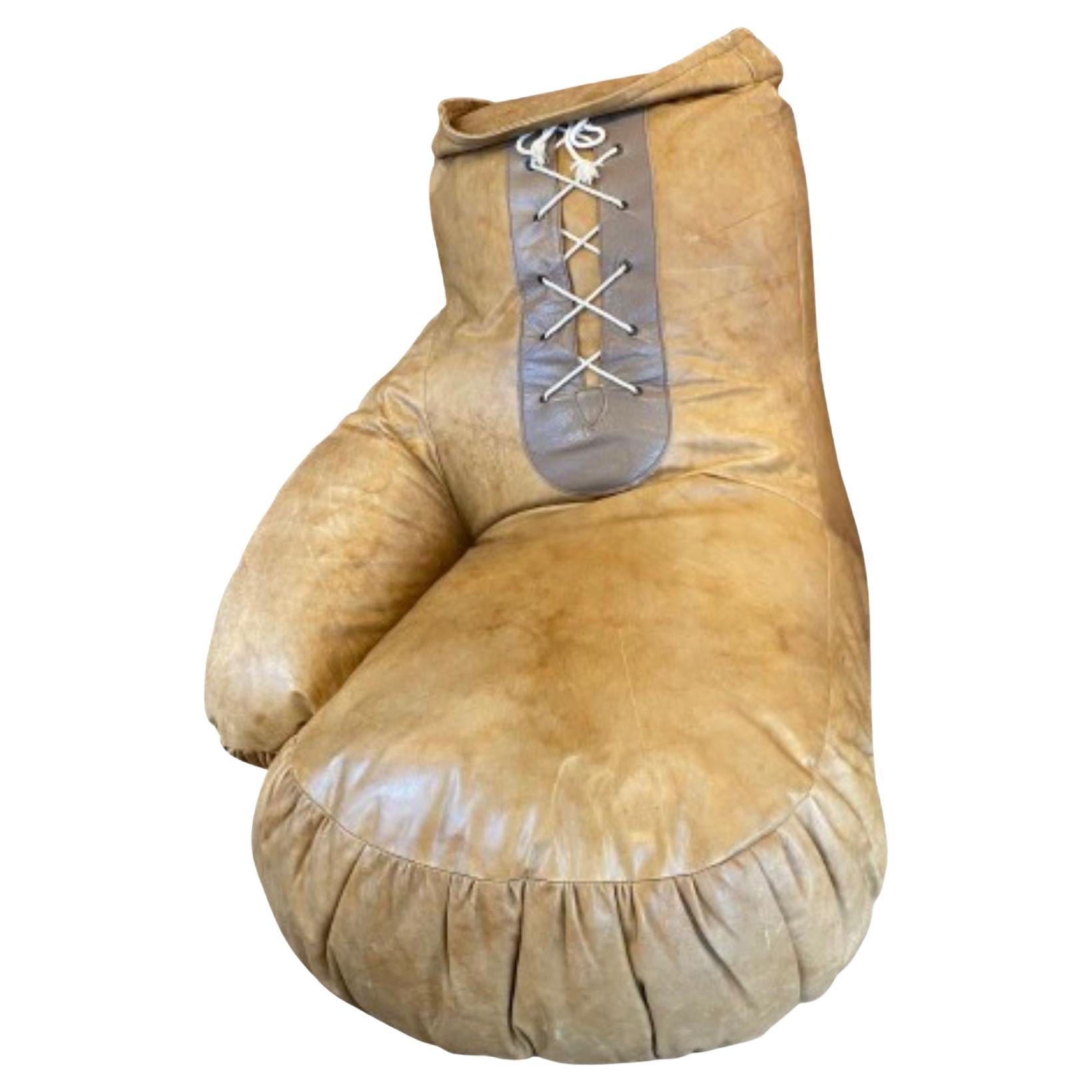 Fauteuil "Gant de boxe"