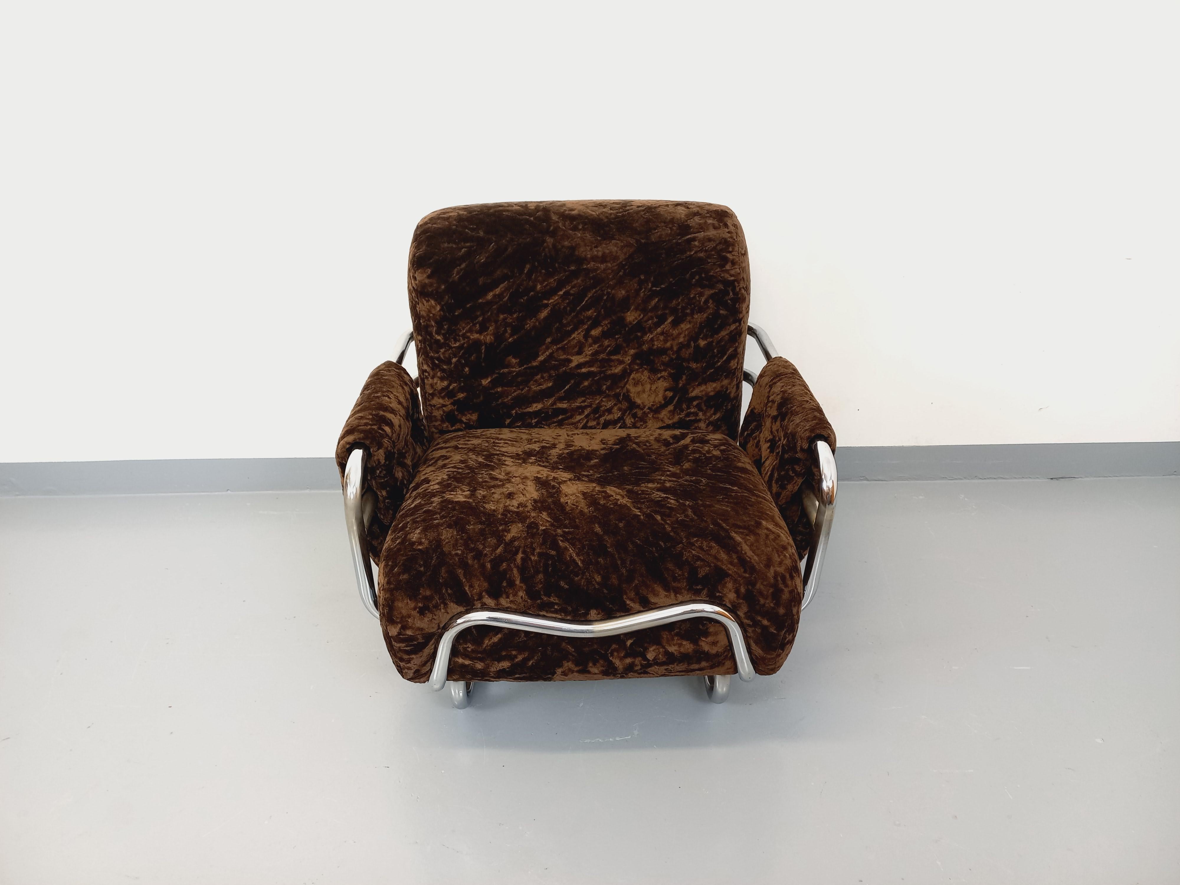 Fauteuil italien Space Age vintage style Ernesto Radaelli en métal chromé velour en venta 4