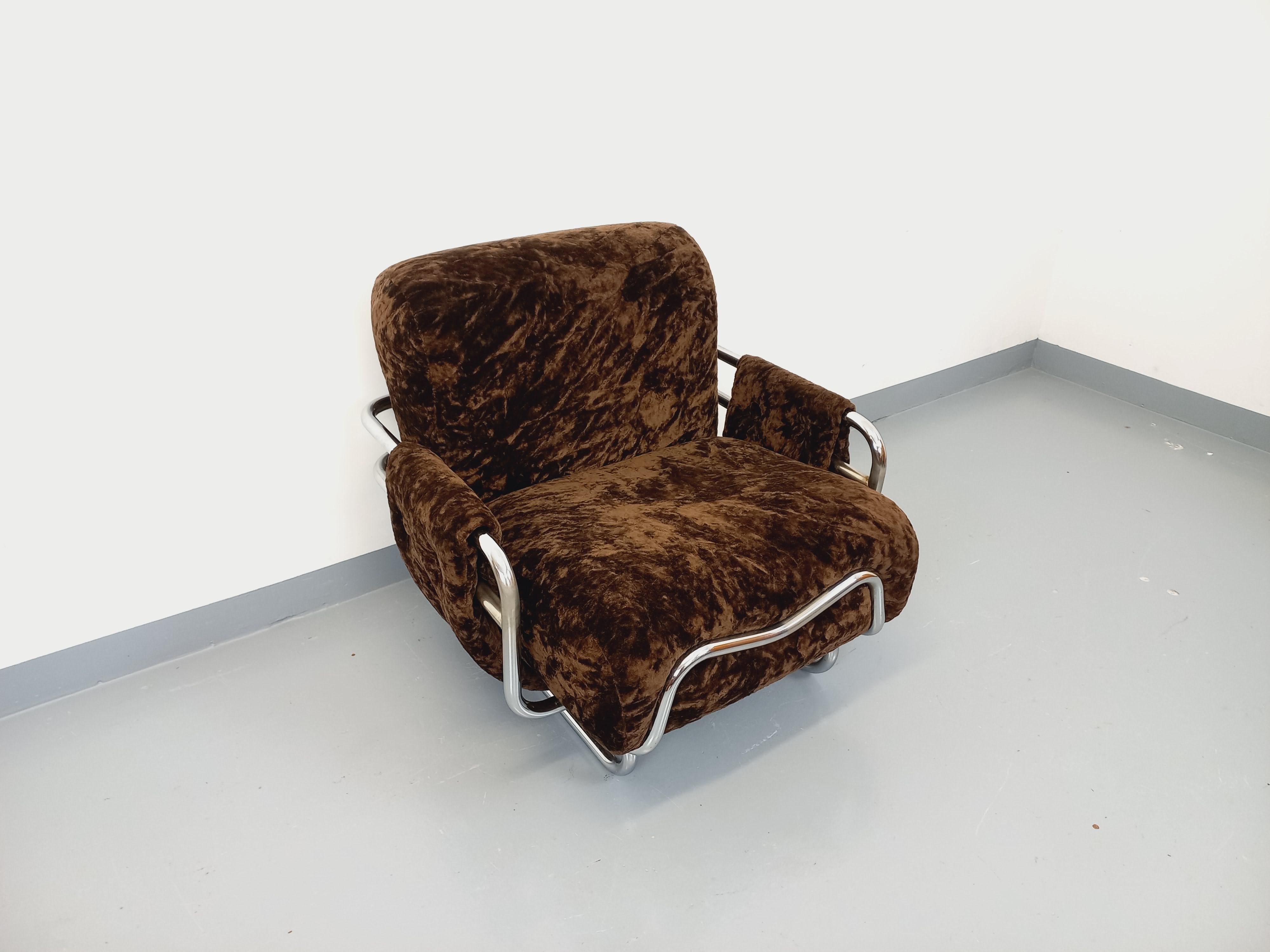 Fauteuil italien Space Age vintage style Ernesto Radaelli en métal chromé velour en venta 6