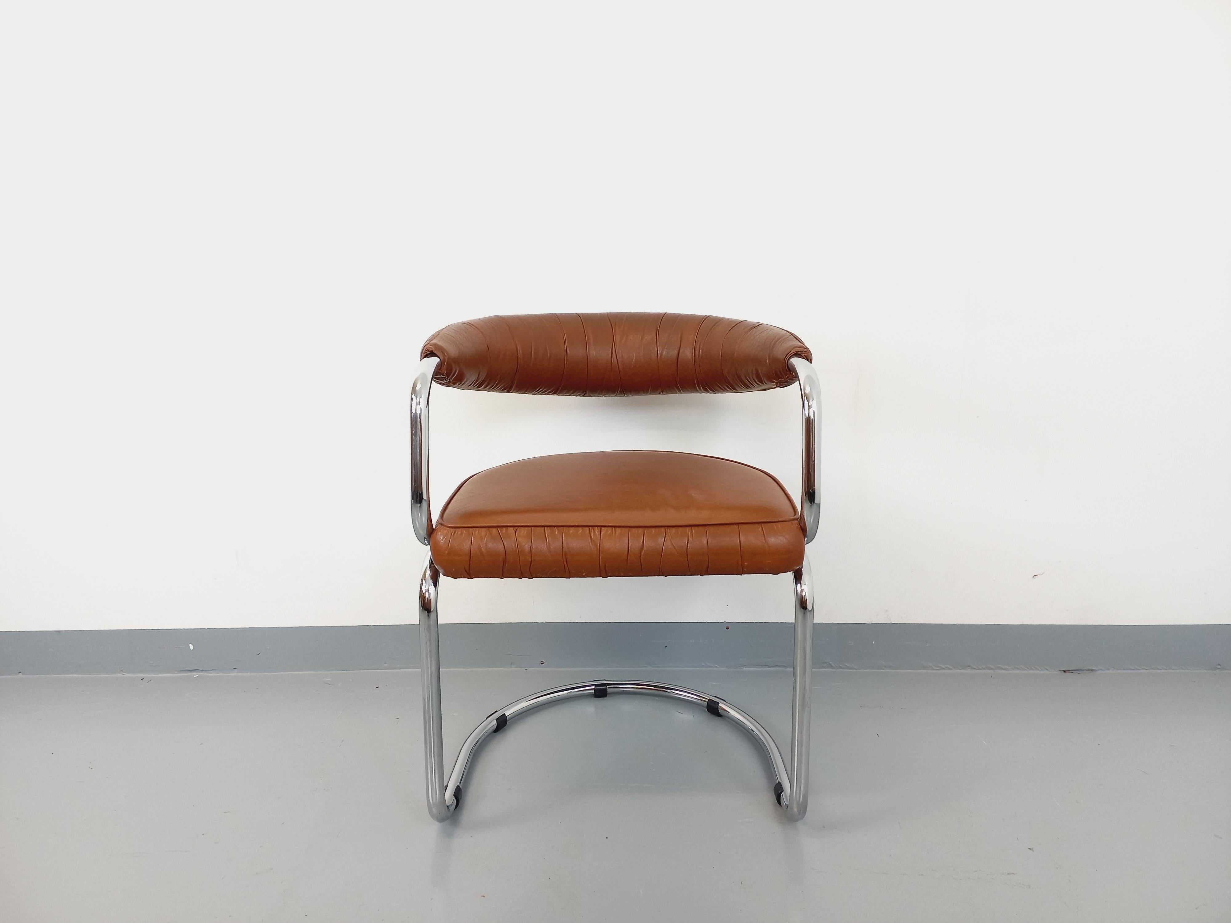 Fauteuil italien vintage Giotto Stoppino pour Kartell en chrome et skaï 1970 4