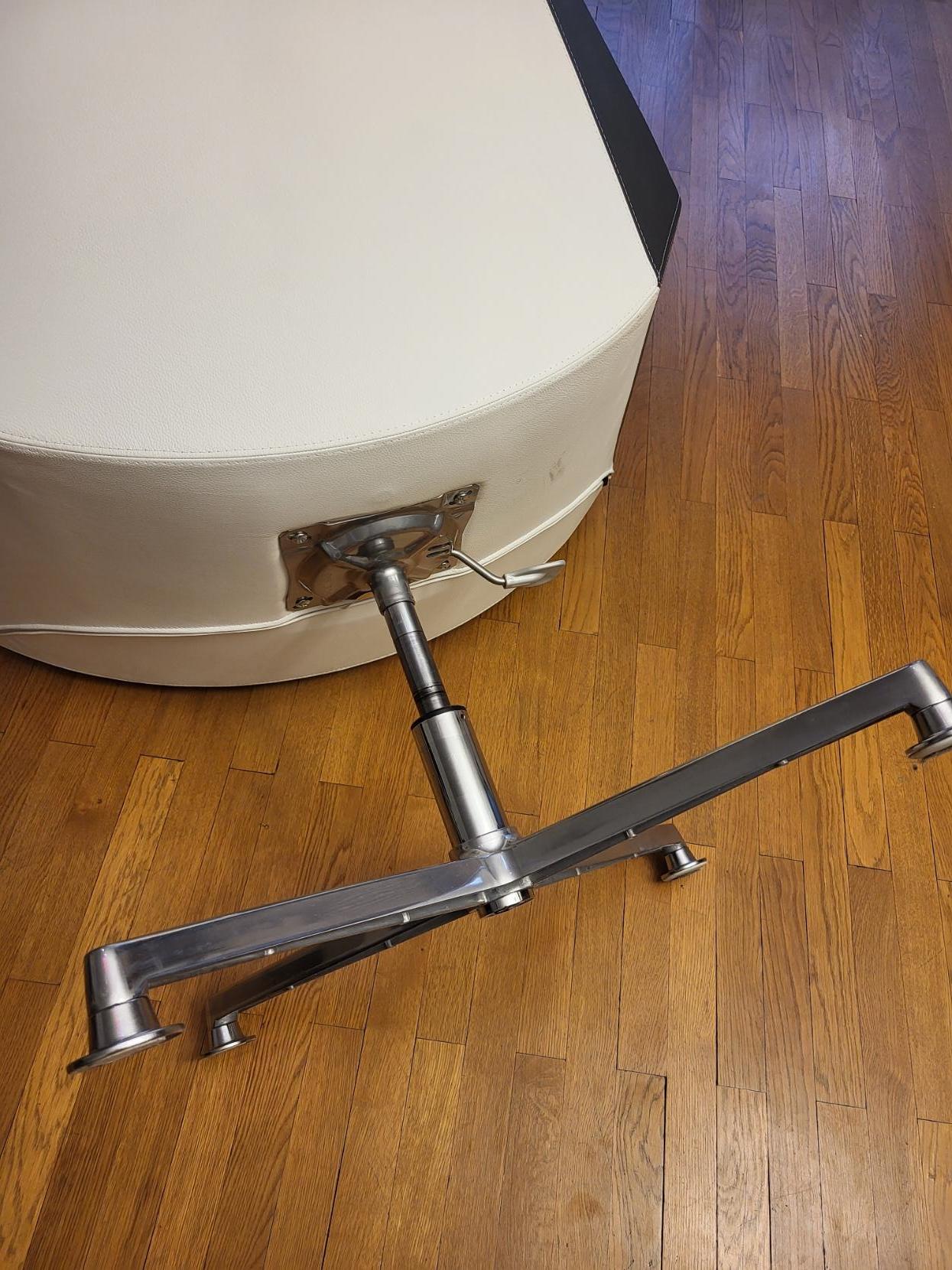 Fauteuil Kastel modèle Kayak AL4 cuir Blanc et Noir Italy Design in vendita 2