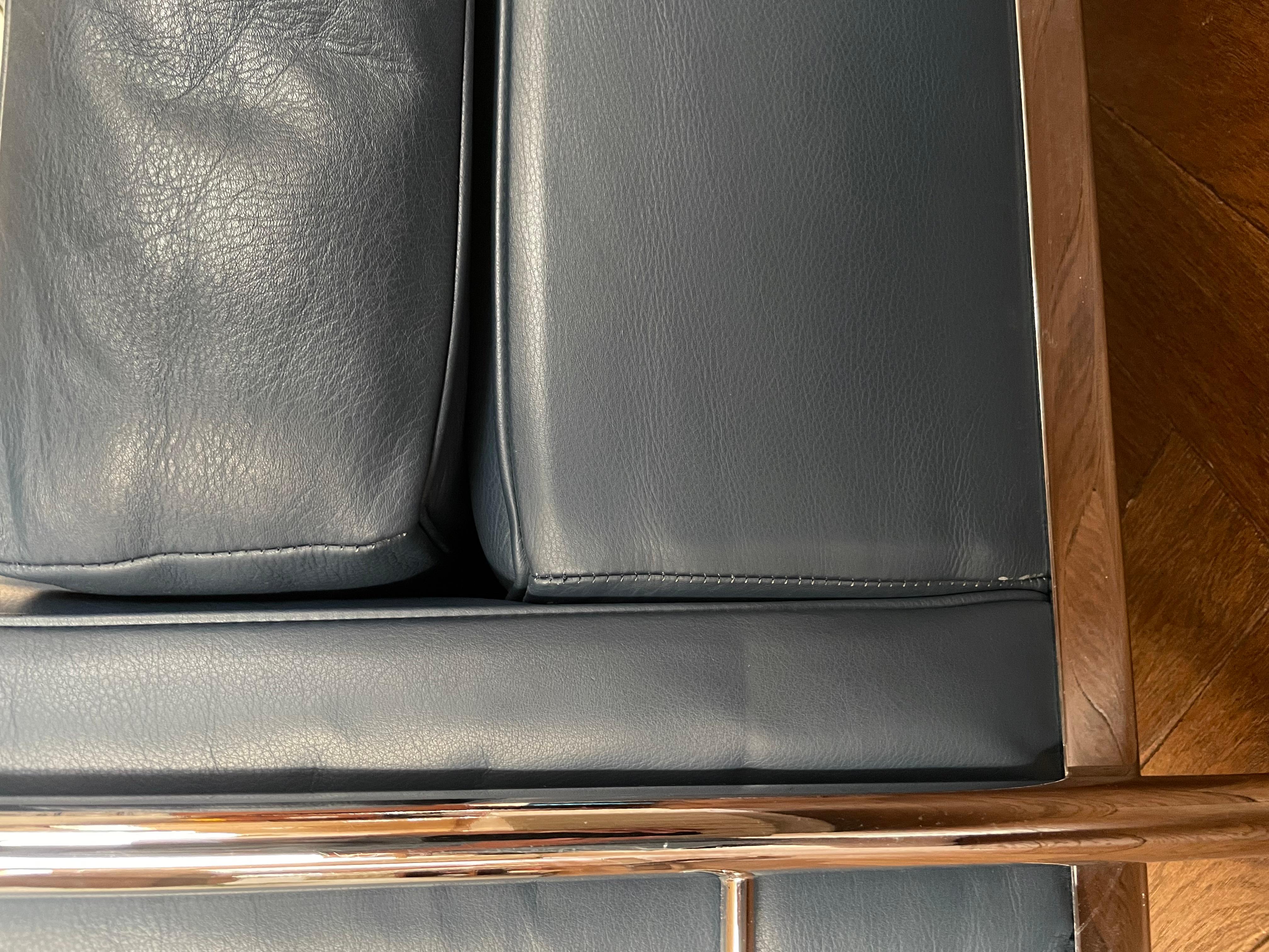 Cuir Fauteuil LC2 en cuir années 80 par Le Corbusier pour Cassina en vente