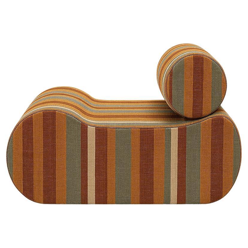Fauteuil " LEMBLÉMATIQUE " à rayure Par Alexandre Ligios