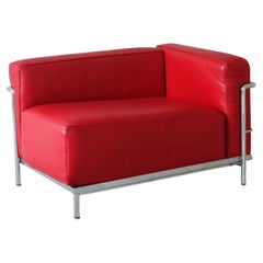 Fauteuil méridienne LC3 Le Corbusier pour Cassina en cuir rouge structure acier