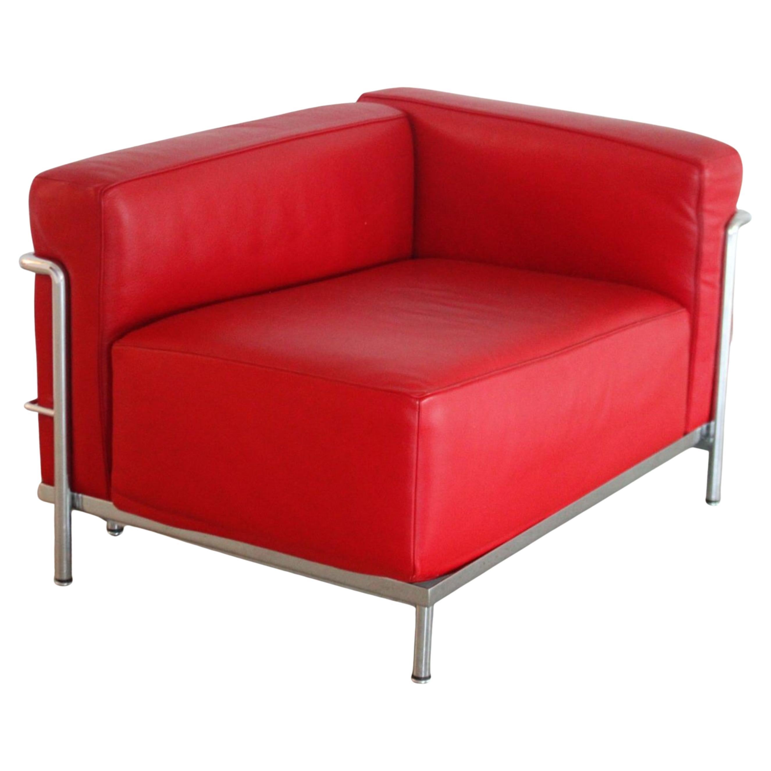 Italiano Fauteuil méridienne LC3 Le Corbusier pour Cassina en cuir rouge structure acier in vendita
