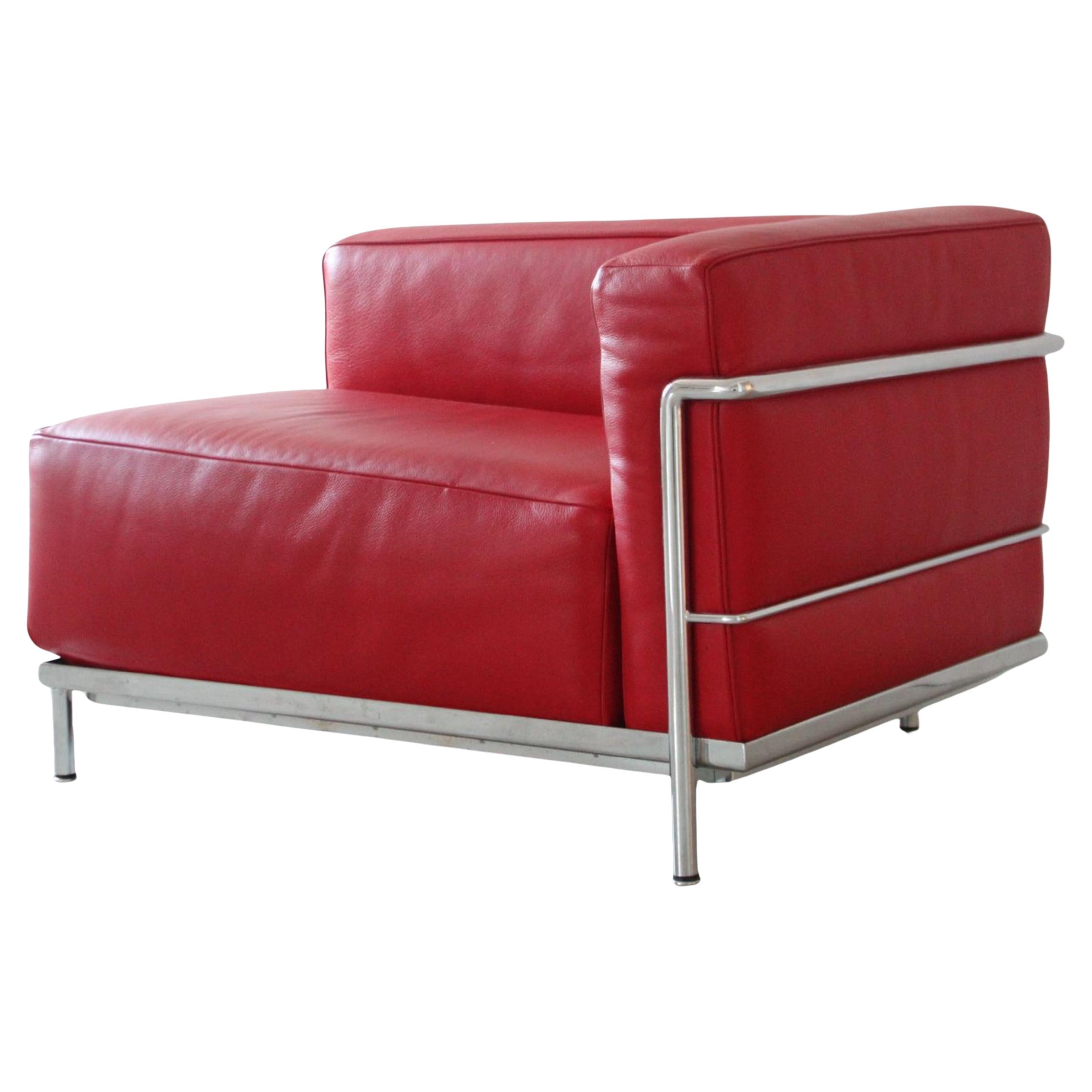 Fauteuil méridienne LC3 Le Corbusier pour Cassina en cuir rouge structure acier In condizioni buone in vendita a London, England