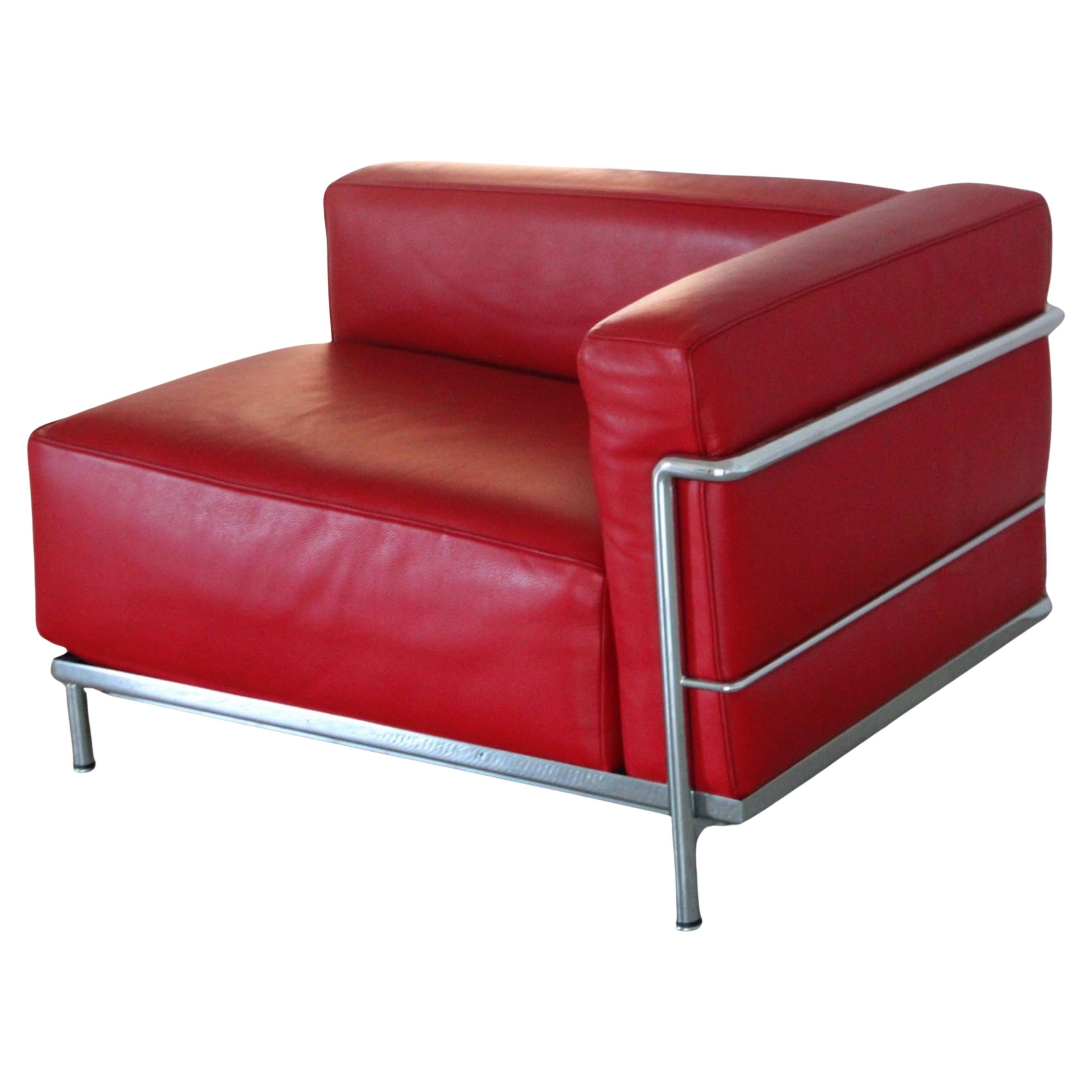 Acciaio Fauteuil méridienne LC3 Le Corbusier pour Cassina en cuir rouge structure acier in vendita