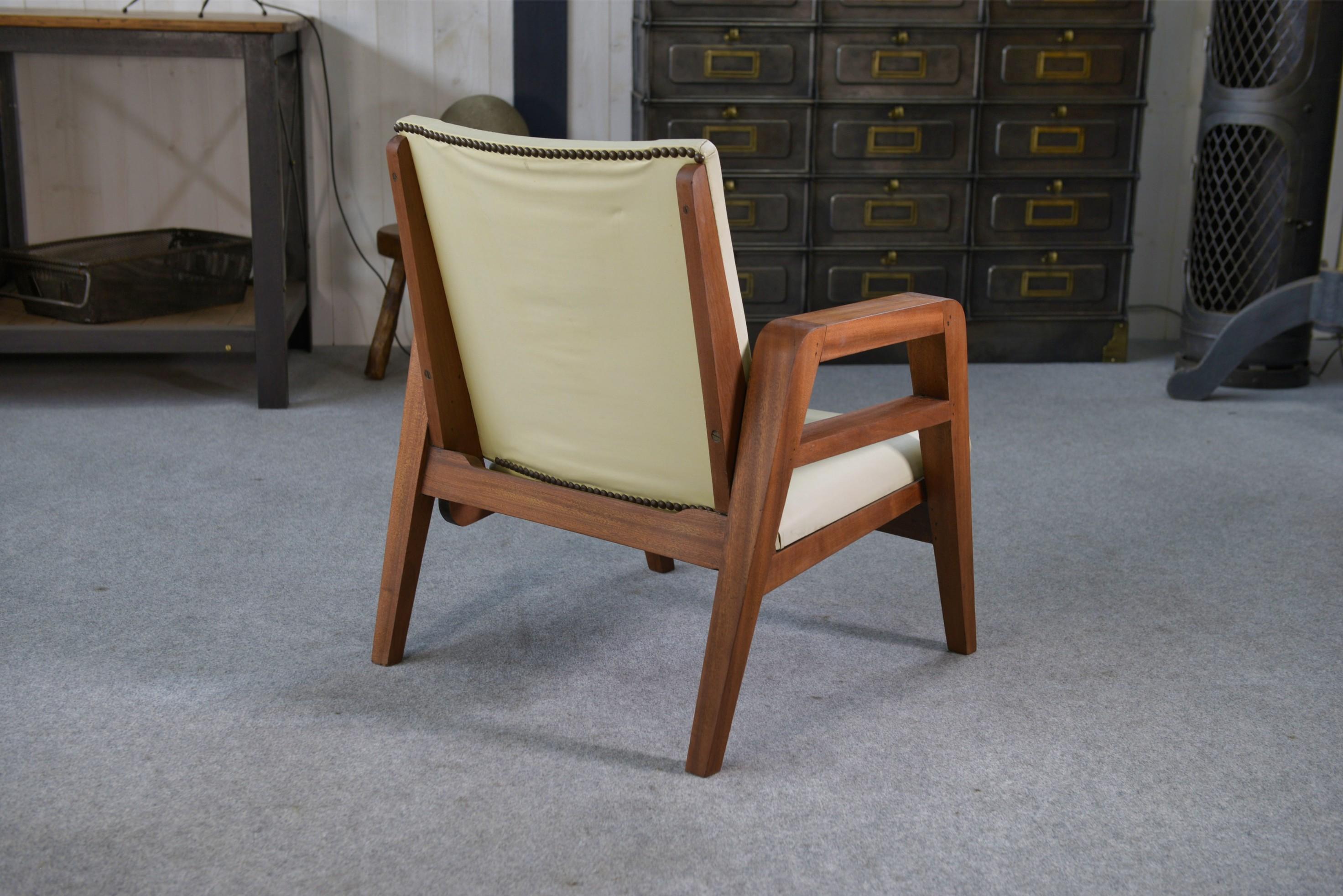 Fauteuil moderniste en acajou et skaï 1940-1950 In condizioni buone in vendita a TOURCOING, FR