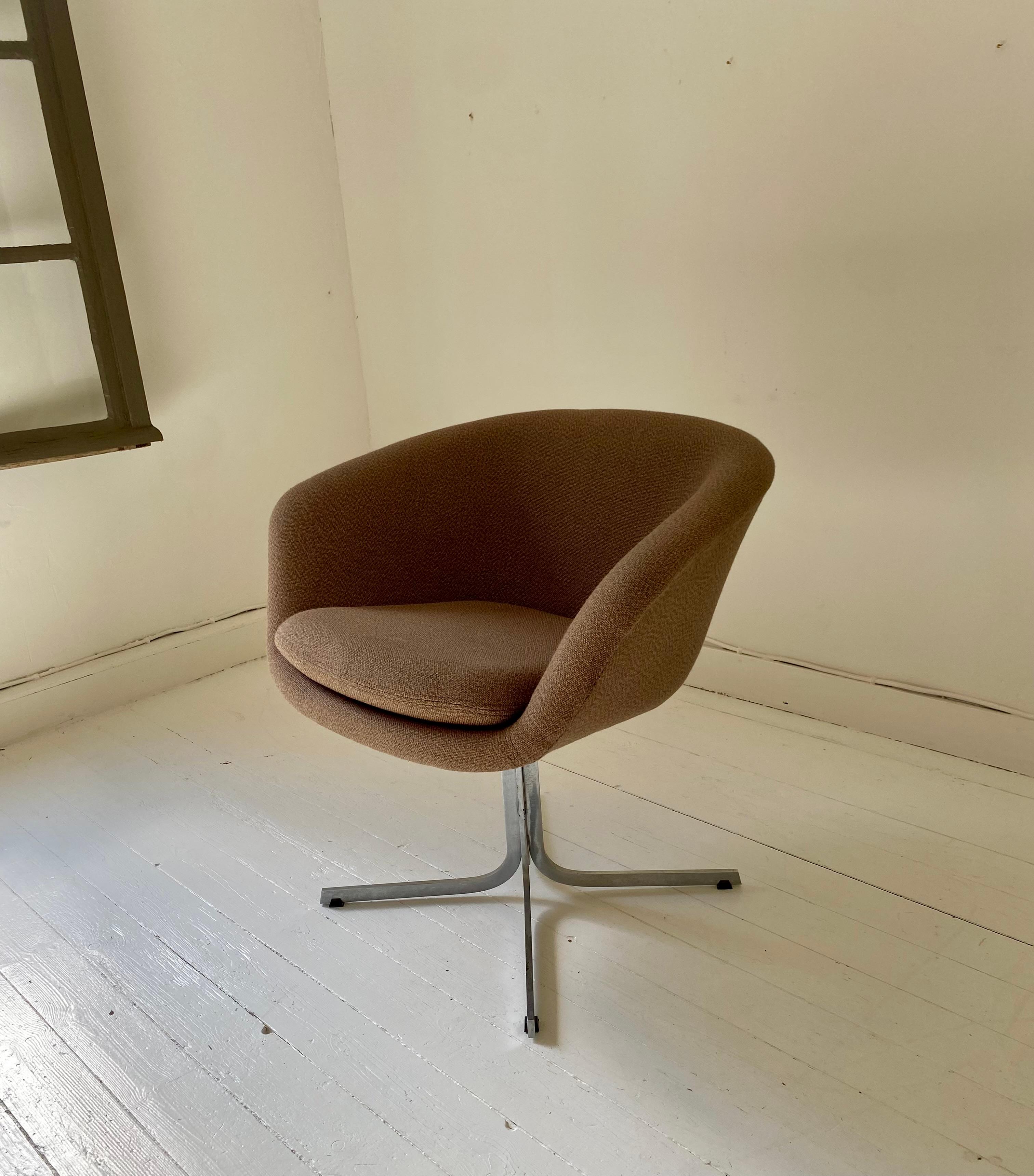 French Fauteuil Pierre Paulin f8800